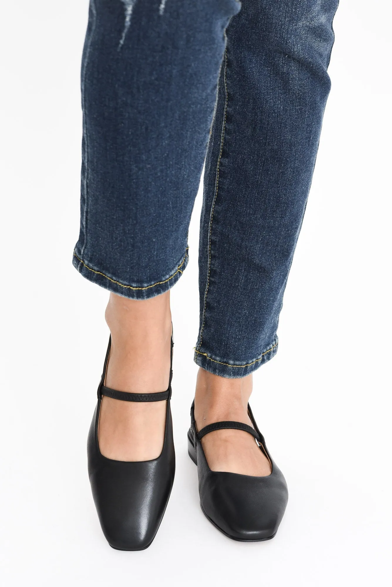 Sonu Black Leather Slingback Mule sold by Blue Bungalow product image thumbnail 2