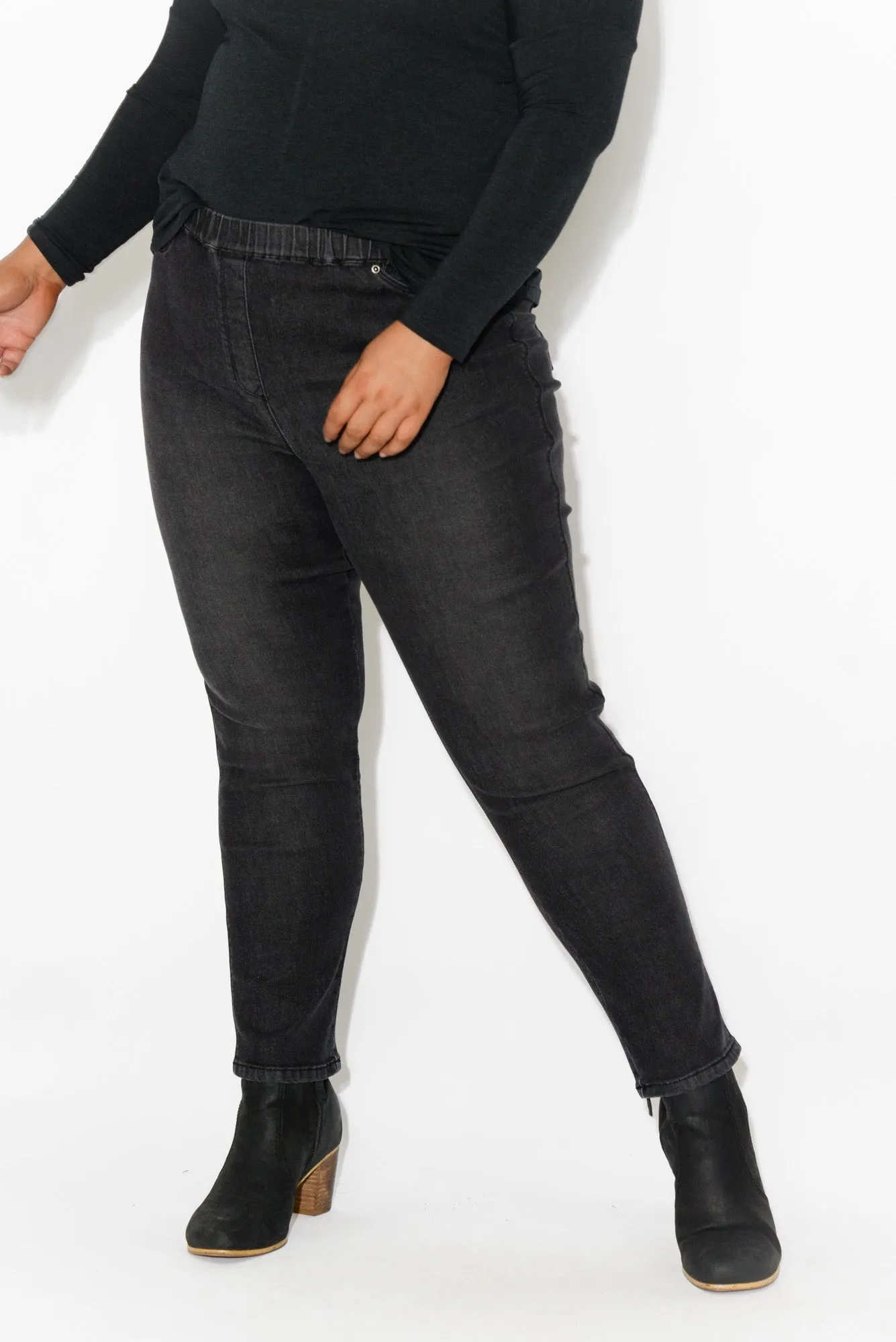 Courtney Black Denim Stretch Jeans sold by Blue Bungalow product image thumbnail 5