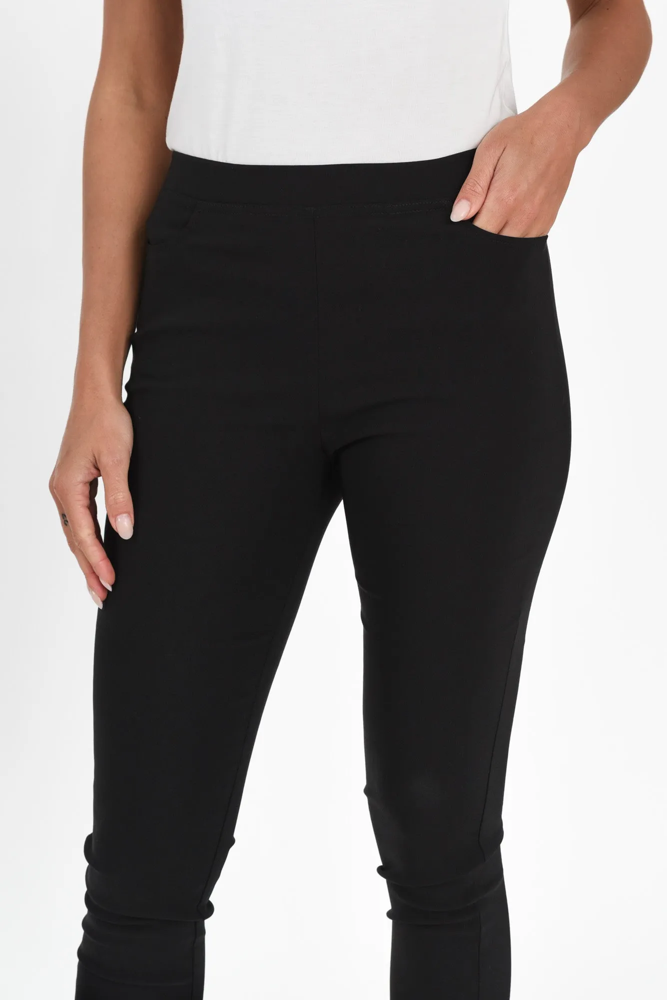 Zara Black Stretch Cropped Pants sold by Blue Bungalow product image thumbnail 5