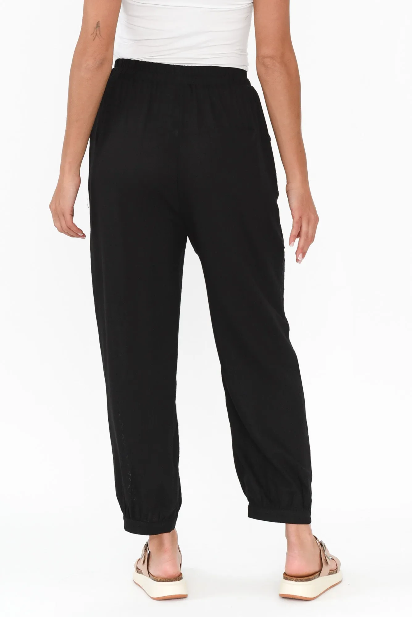 Beretta Black Lace Linen Blend Pants sold by Blue Bungalow product image thumbnail 4