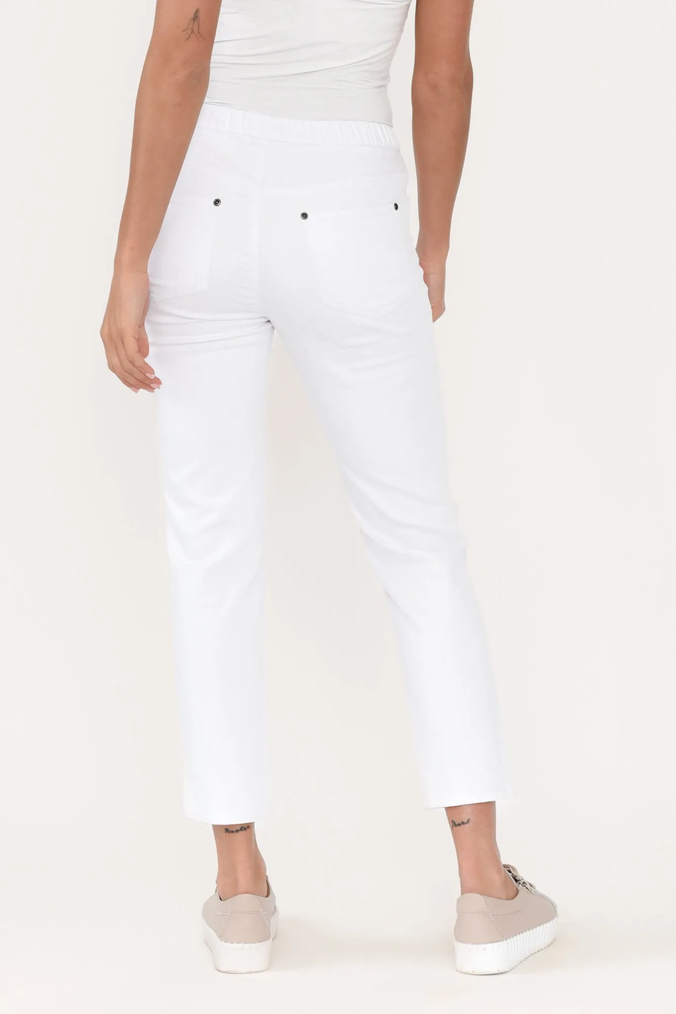 Winslet White 7/8 Pants sold by Blue Bungalow product image thumbnail 4
