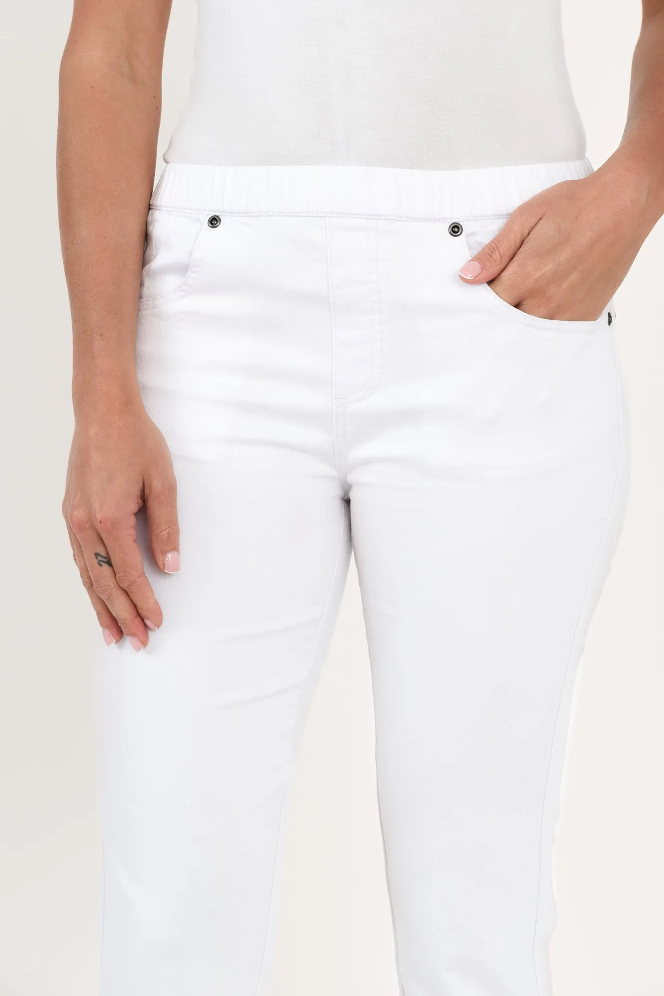 Winslet White 7/8 Pants sold by Blue Bungalow product image thumbnail 5