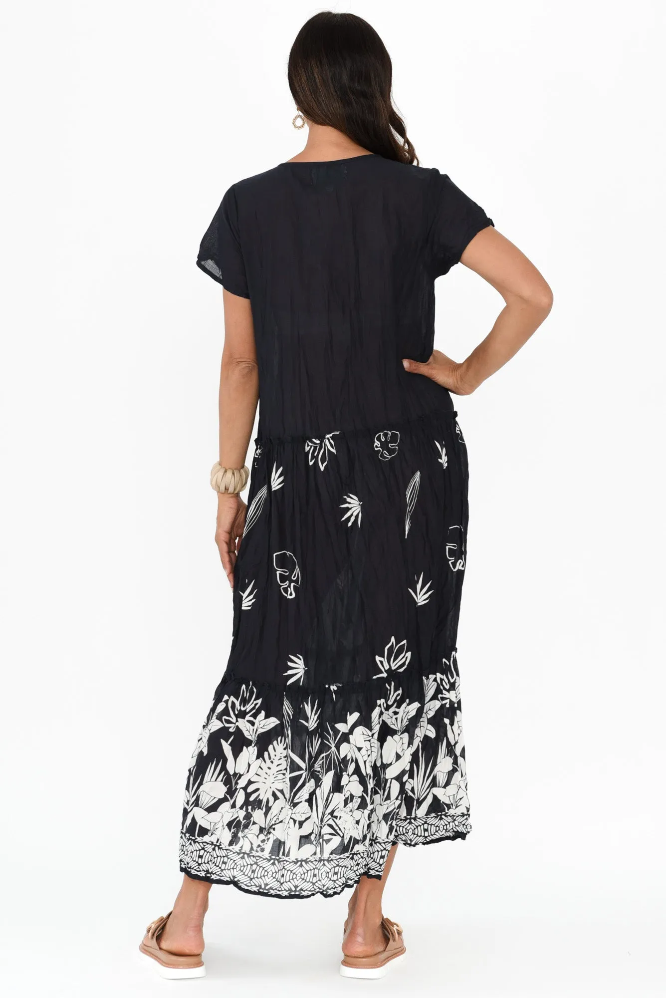 Nona Navy Botanical Crinkle Cotton Maxi Dress sold by Blue Bungalow product image thumbnail 4