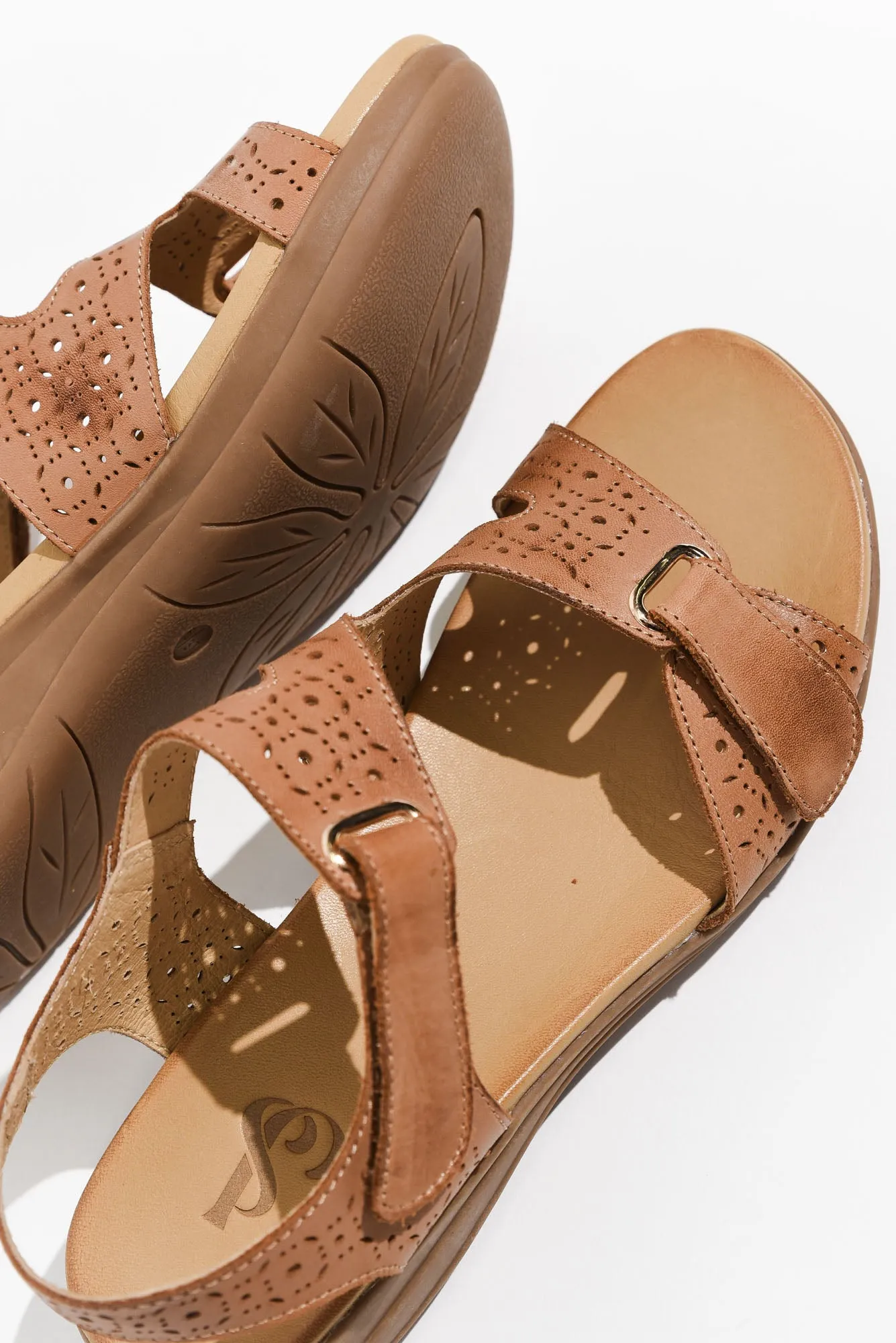 Suit Tan Leather Cut Out Sandal sold by Blue Bungalow product image thumbnail 3