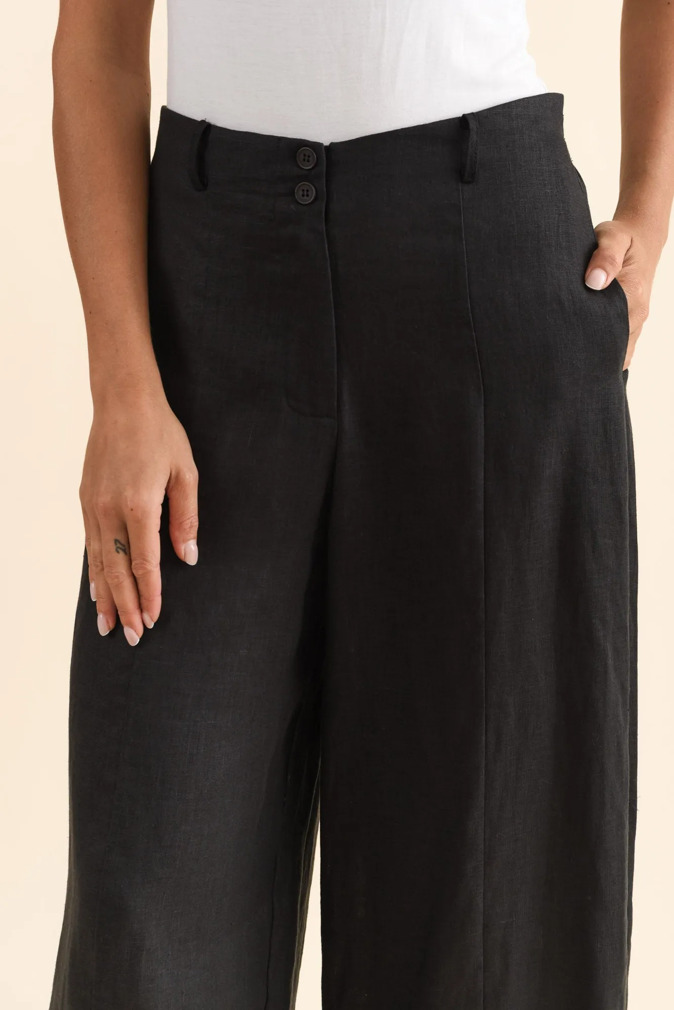 Keegan Black Linen Pocket Pants sold by Blue Bungalow product image thumbnail 5