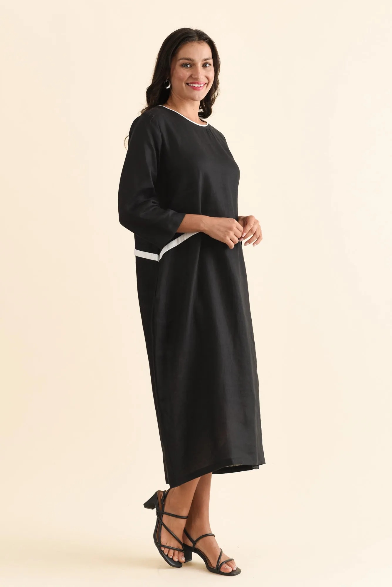 Mariam Black Contrast Linen Dress sold by Blue Bungalow product image thumbnail 3