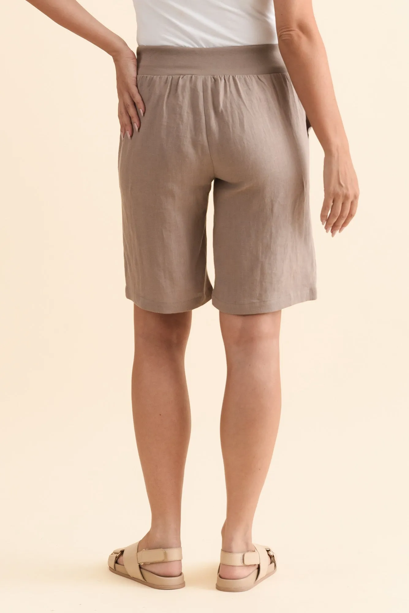 Elka Mocha Linen Relaxed Shorts sold by Blue Bungalow product image thumbnail 4