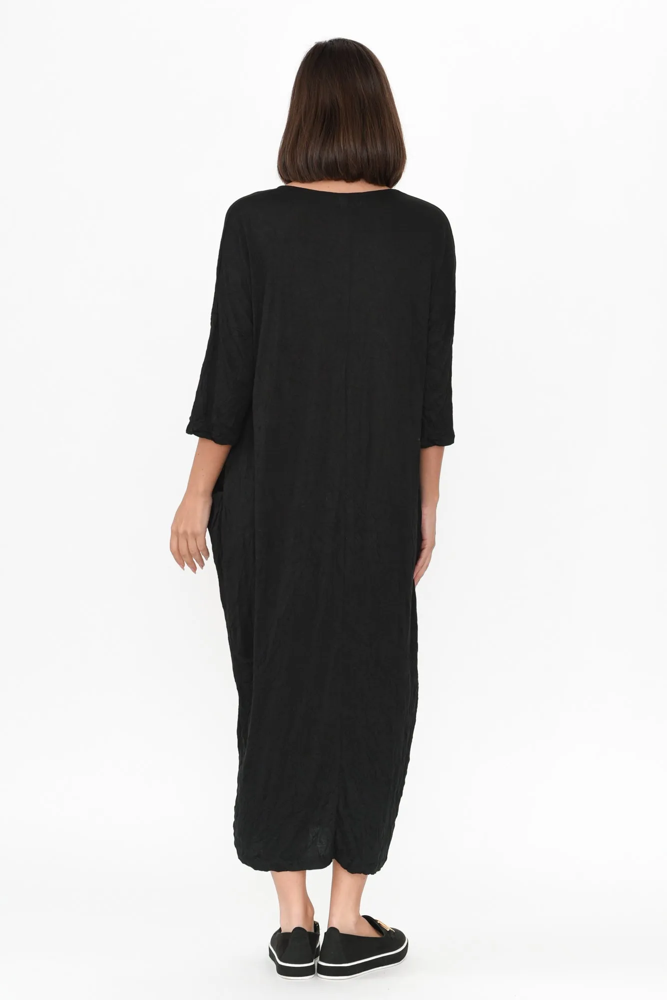 Travel Black Crinkle Cotton Sleeved Maxi Dress sold by Blue Bungalow product image thumbnail 5