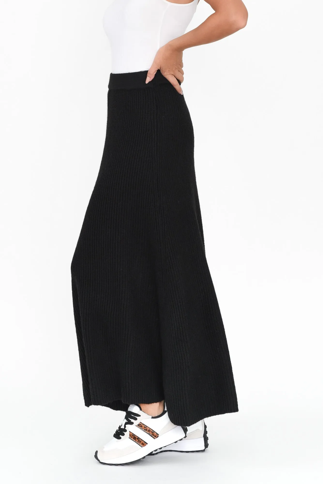 Roshni Black Knit Maxi Skirt sold by Blue Bungalow product image thumbnail 3