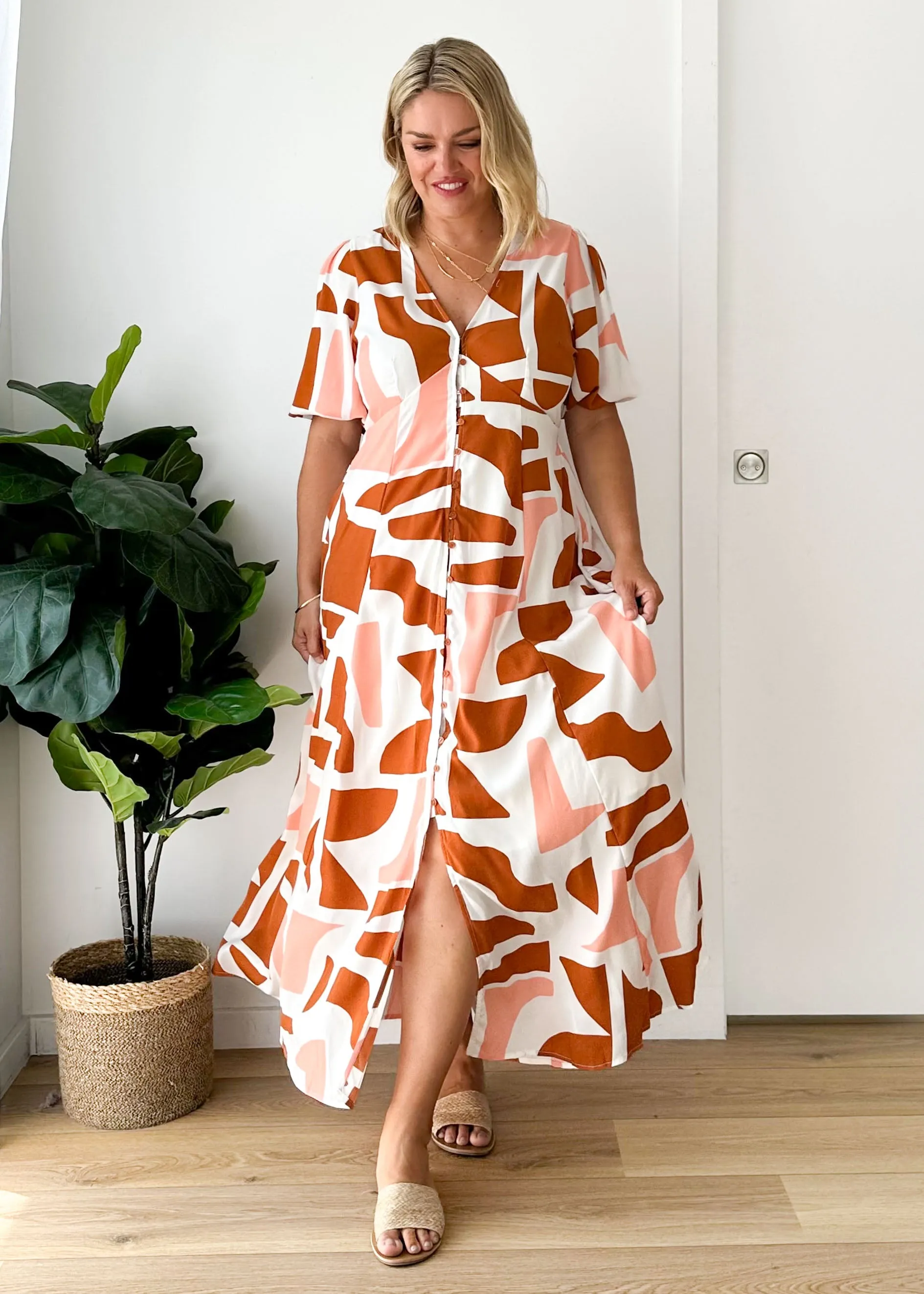 Evienne Midi Dress - Cinnamon Peach sold by Gingham & Heels product image thumbnail 4