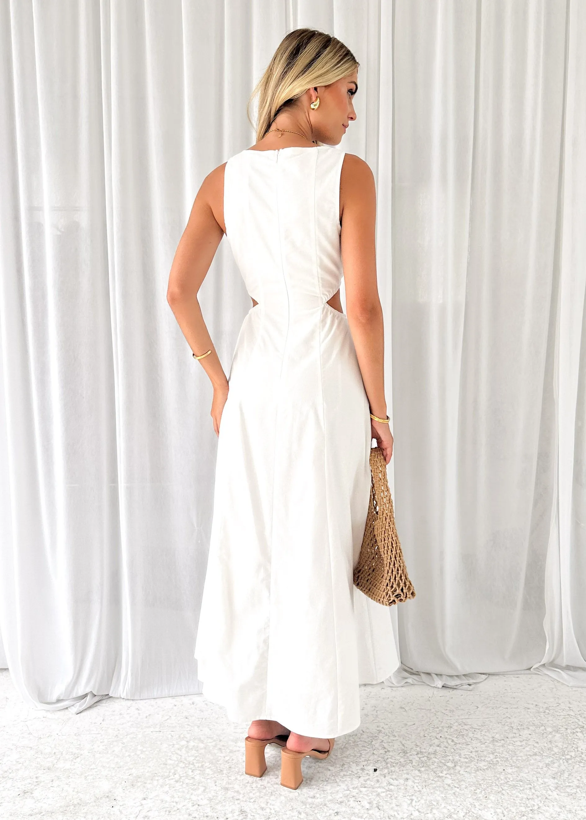 Leaslo Maxi Dress - Off White sold by Gingham & Heels product image thumbnail 5