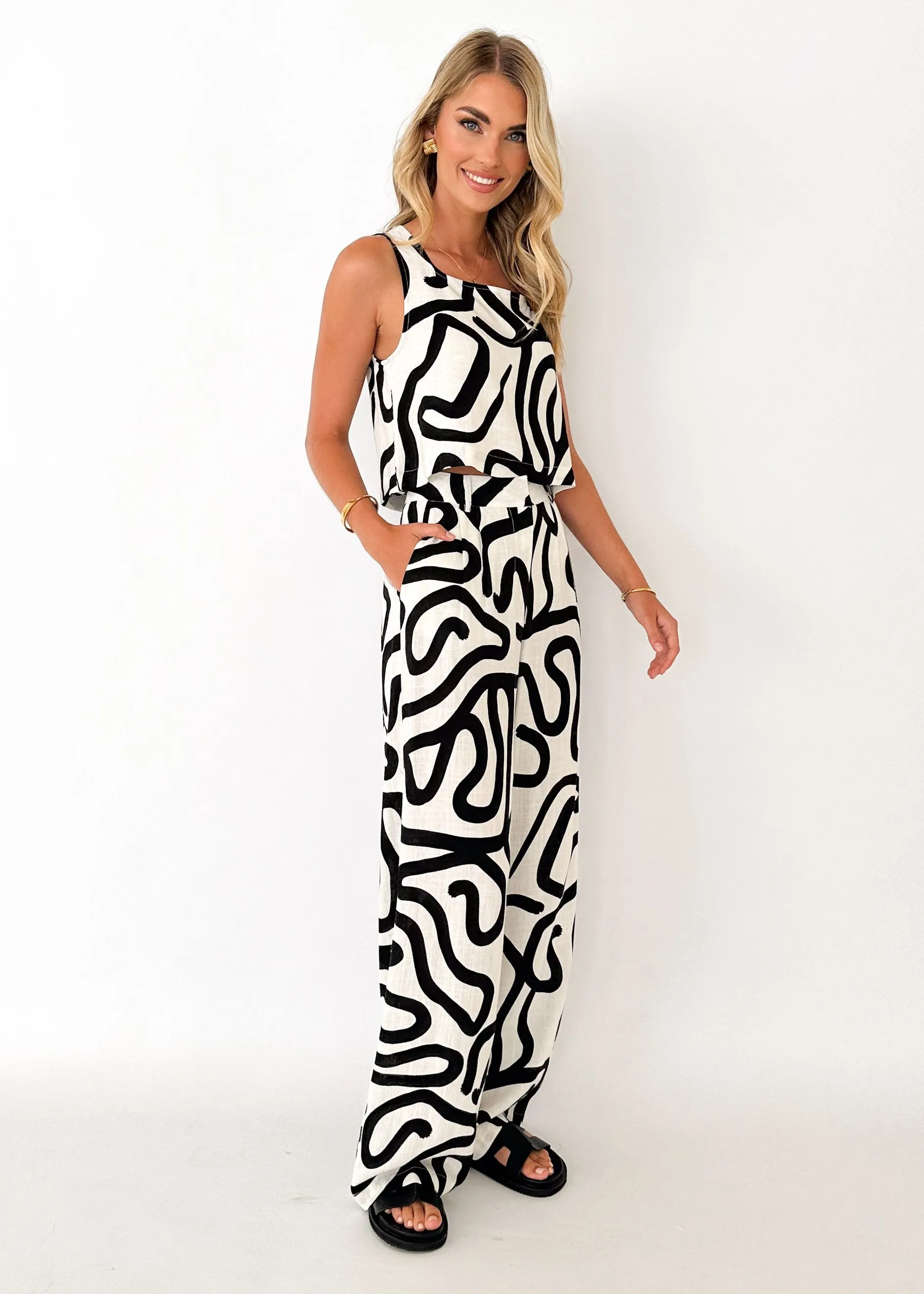 Thora Linen Blend Pants - Tiffany sold by Gingham & Heels product image thumbnail 4