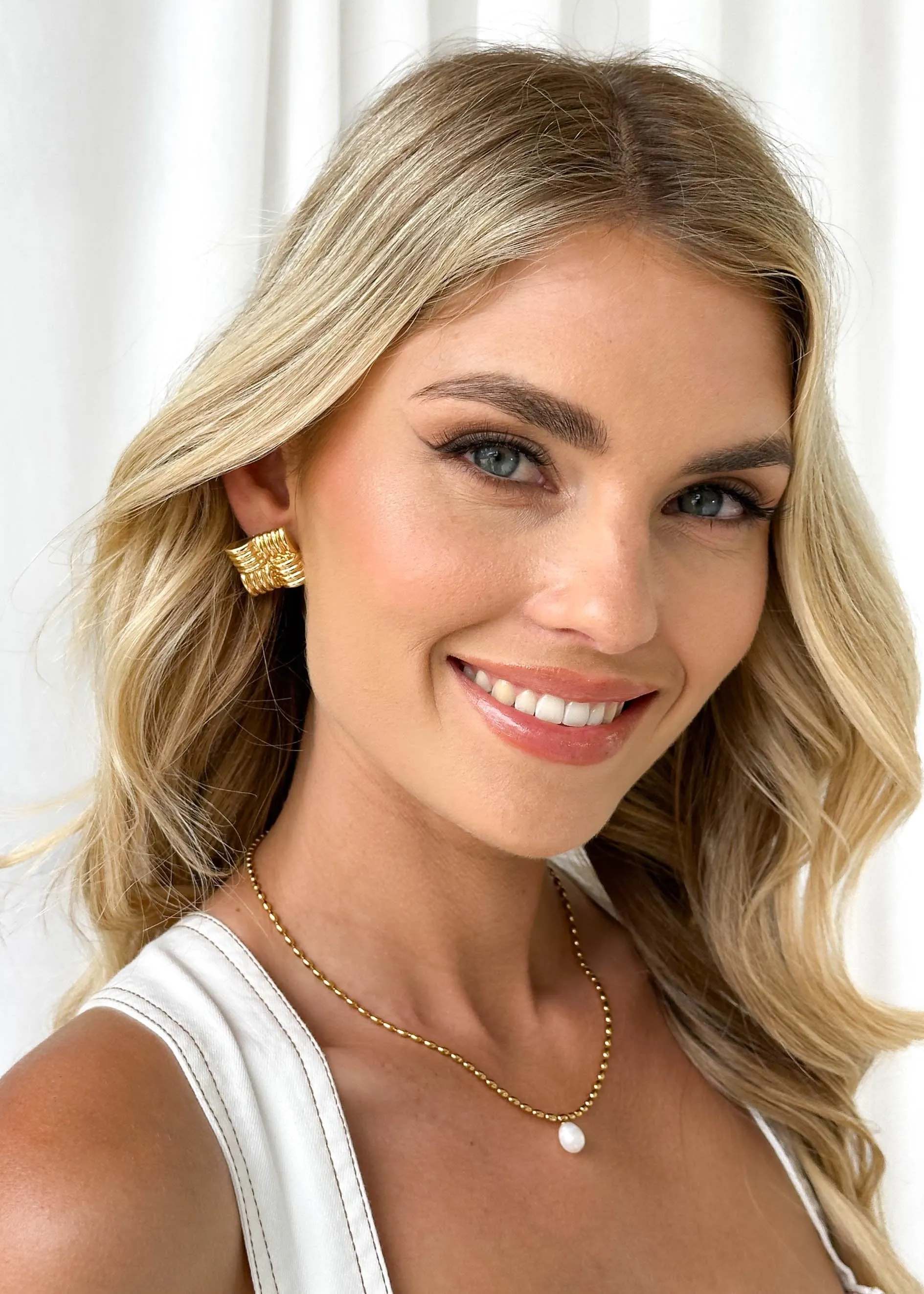 Itsibi Earrings - Gold sold by Gingham & Heels