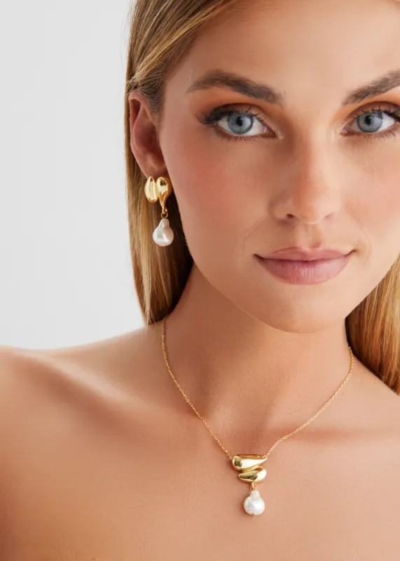 Liora Pearl Earrings - Gold made by Gingham & Heels