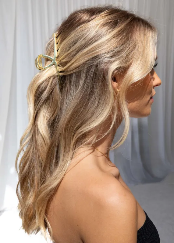 Yalda Claw Clip - Gold sold by Gingham & Heels