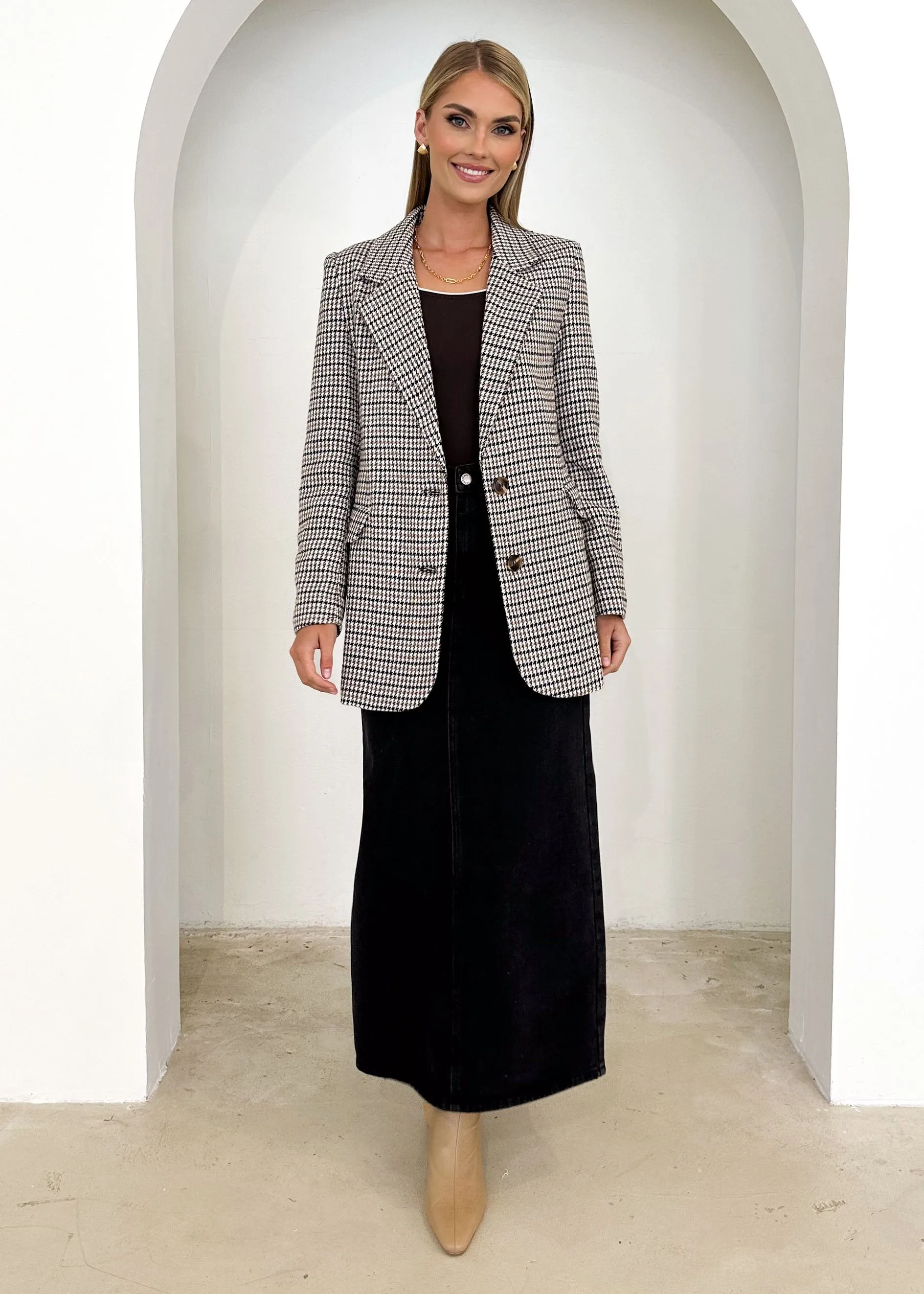 Rentor Blazer - Houndstooth sold by Gingham & Heels product image thumbnail 3