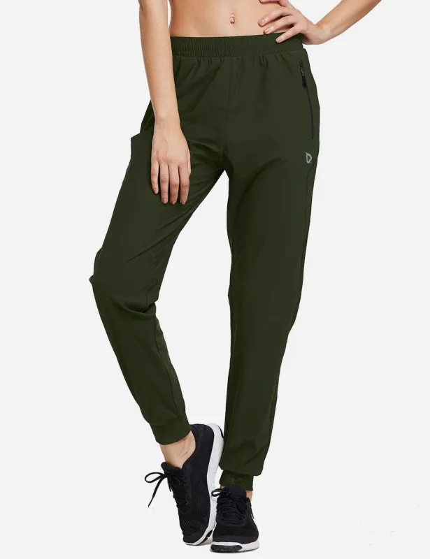 Flyleaf Mid Rise Lightweight Joggers sold by Baleaf