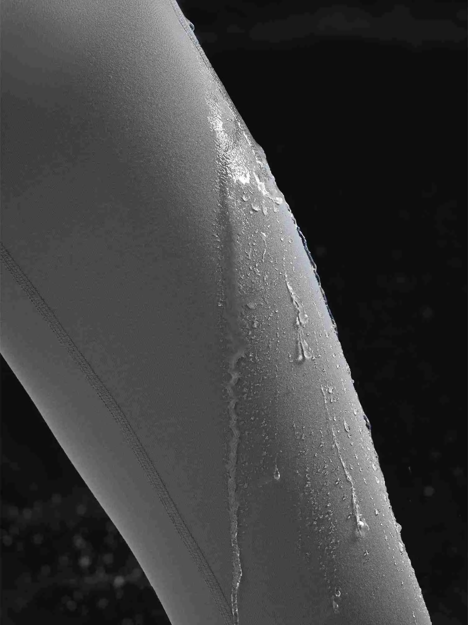 Water-Resistant 3/4 Thermal Ski Leggings sold by Baleaf product image thumbnail 2