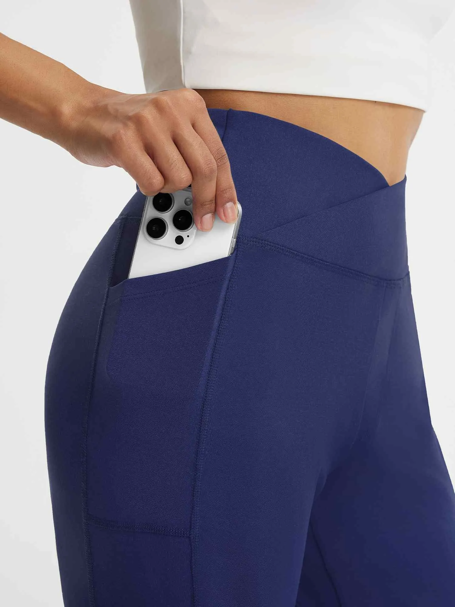 Baleaf Ultra-Soft V-Waist Bermuda Long Short 9" sold by Baleaf product image thumbnail 5