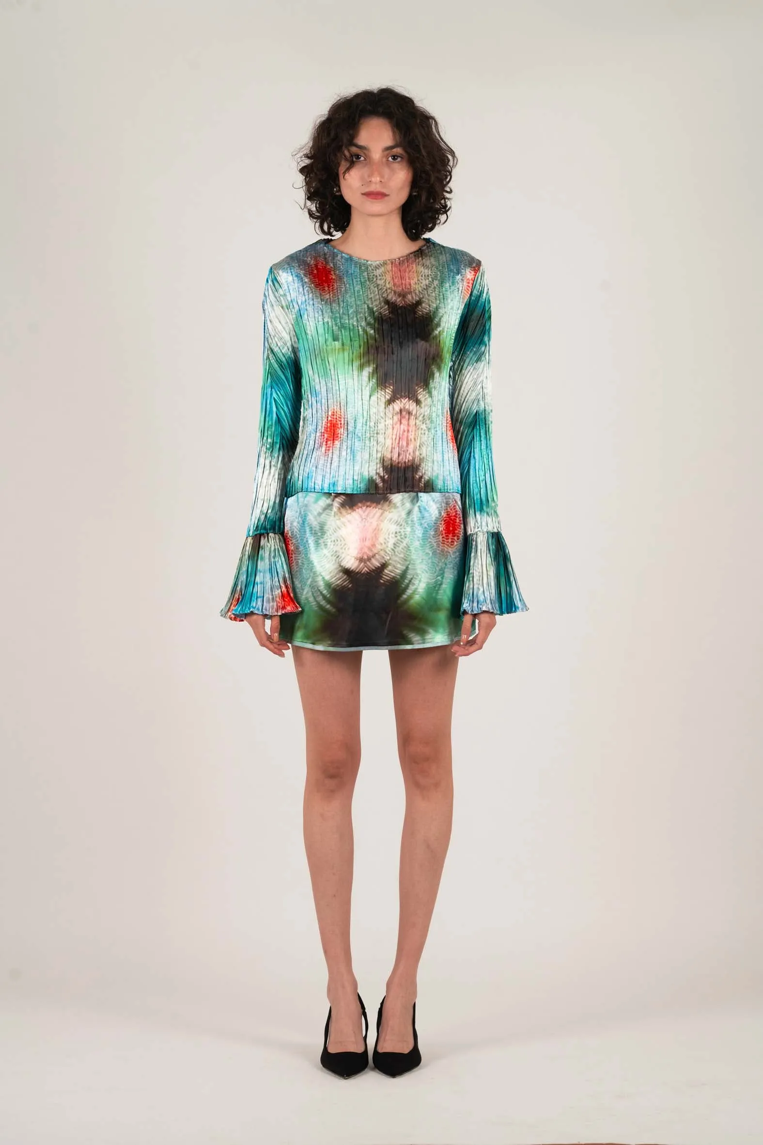 SIMPLE PLEATED TOP SS25 PRINTED sold by Nin Studio product image thumbnail 3
