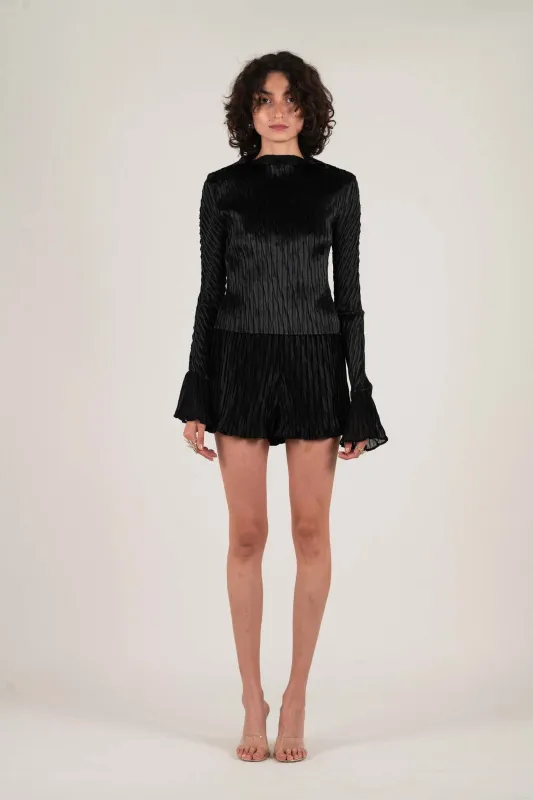 SIMPLE PLEATED TOP SS25 sold by Nin Studio