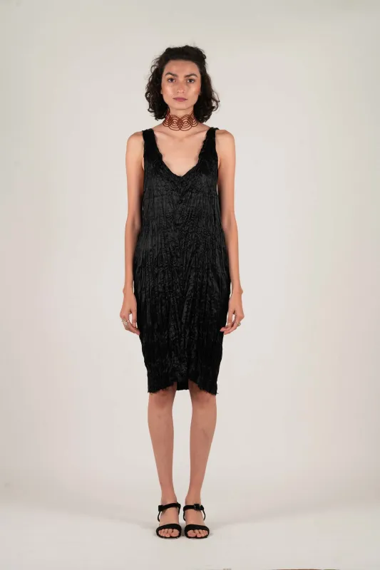 FLOATING DRESS made by Nin Studio