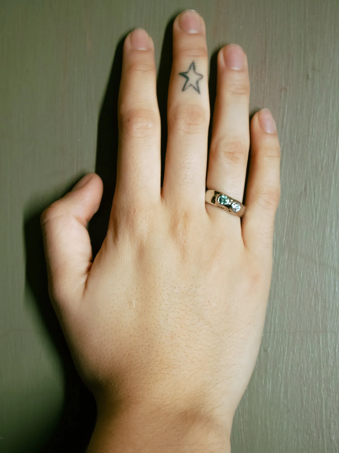 Felt Ring Divine in White Gold - Diamond & Mint Green Tourmaline sold by Mondo Mondo product image thumbnail 2