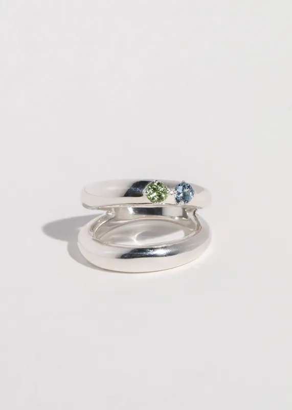 Paradox Ring in Sterling Silver - Peridot/Aquamarine made by Mondo Mondo