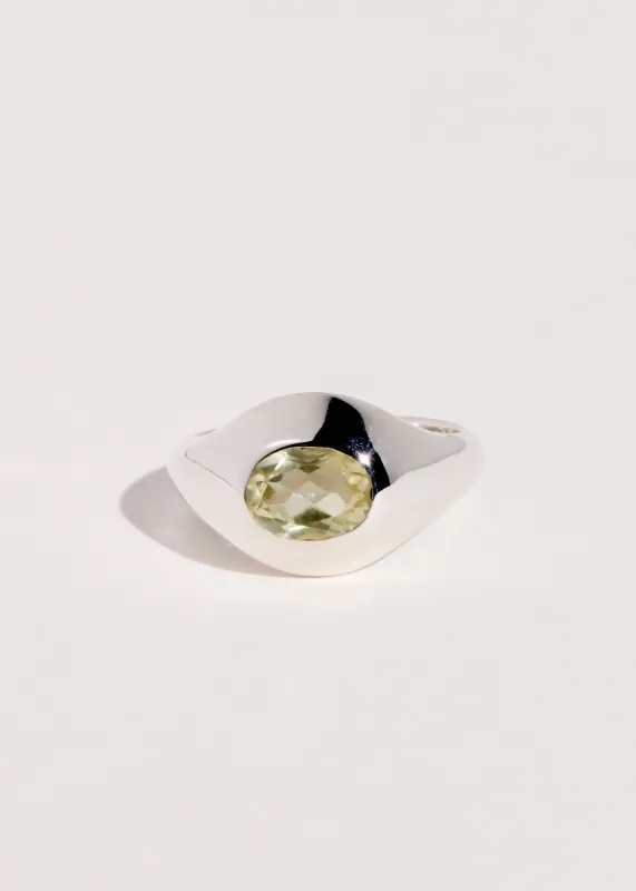 Palatial Ring in Sterling Silver - Lemon Quartz made by Mondo Mondo