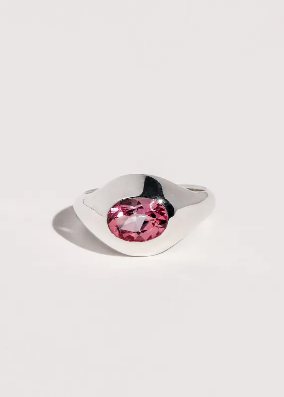 Palatial Ring in Sterling Silver - Pink Topaz made by Mondo Mondo