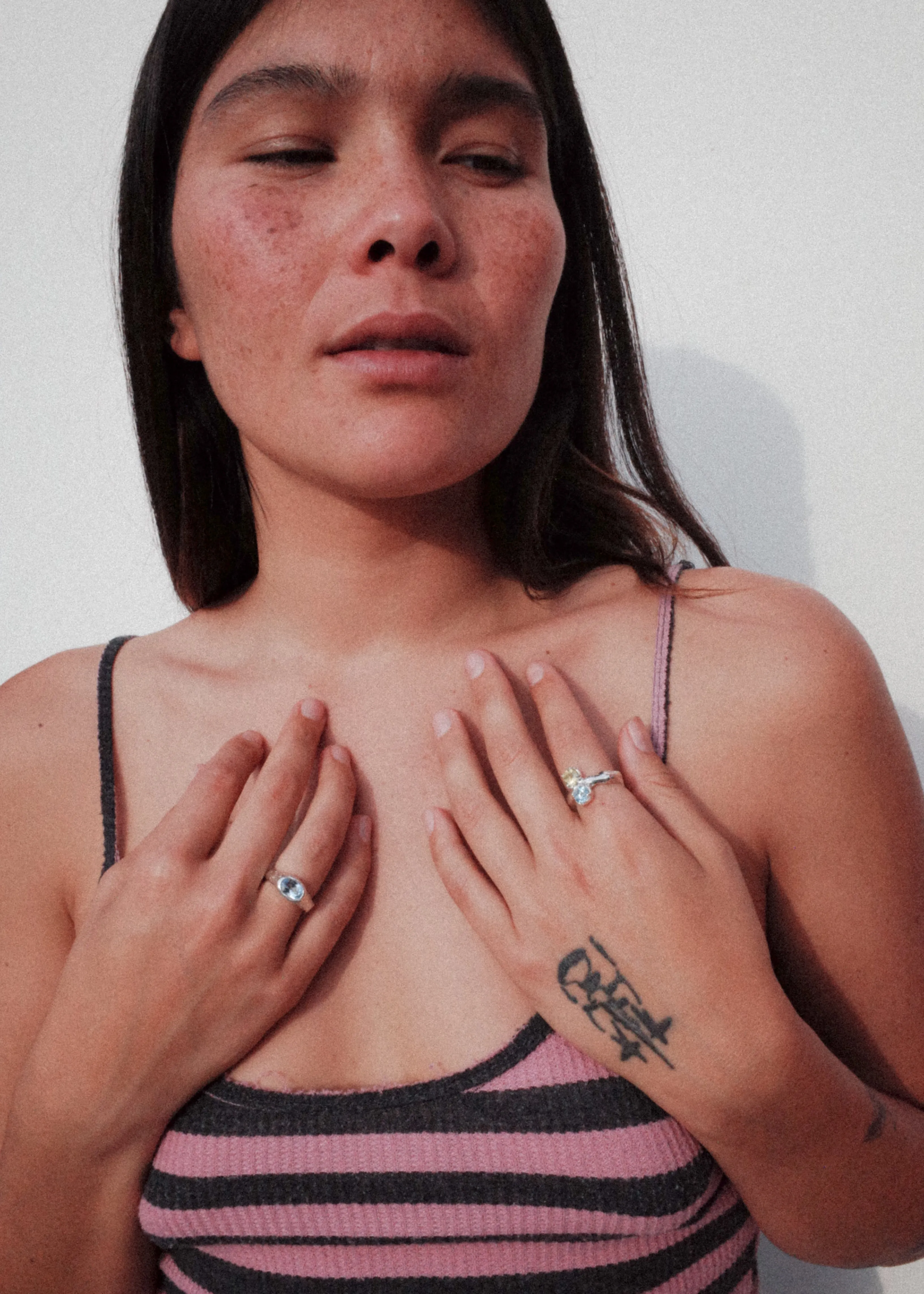 Kiss Ring in Sterling Silver sold by Mondo Mondo product image thumbnail 3