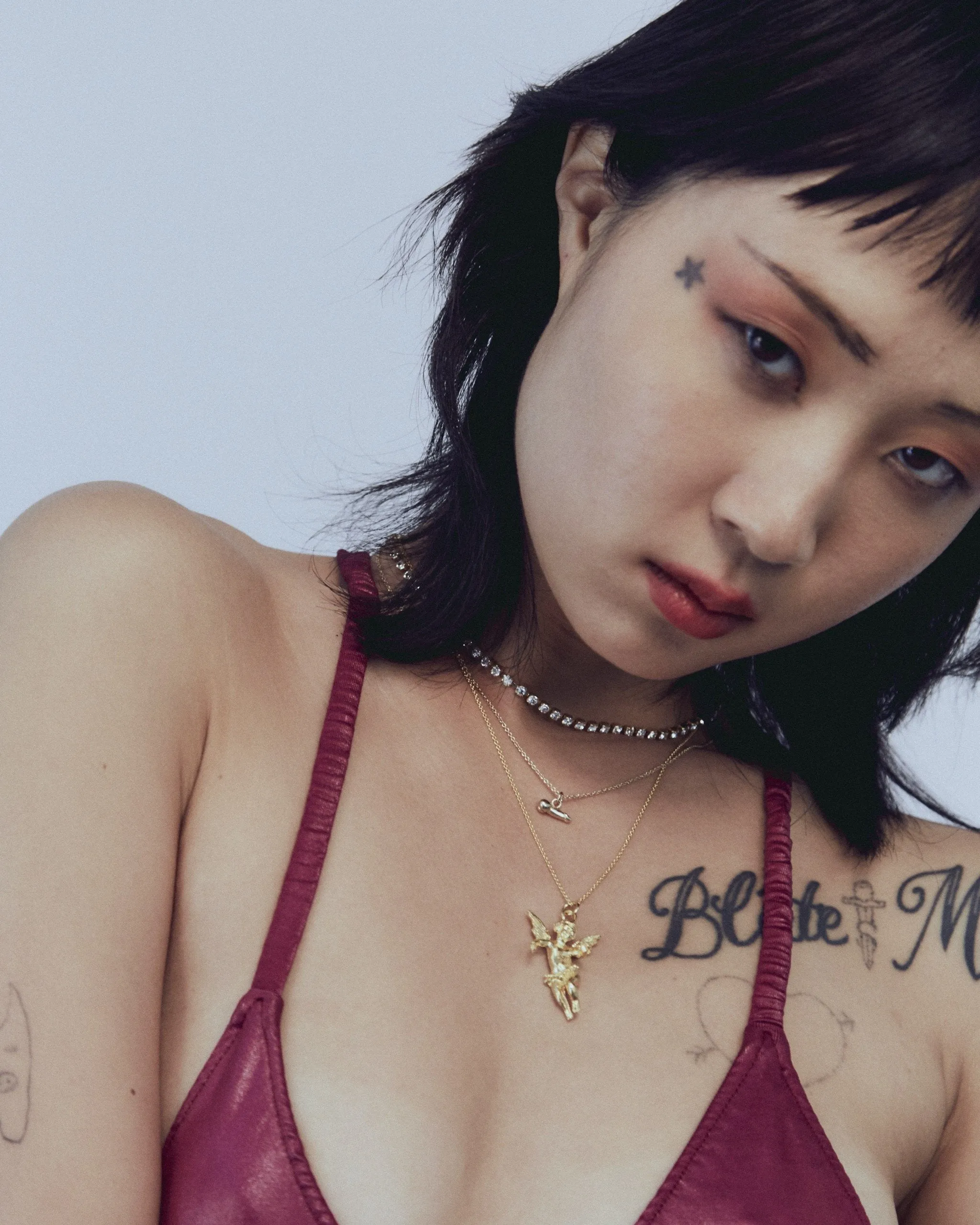 Archive Crystal Choker in Gold sold by Mondo Mondo product image thumbnail 4