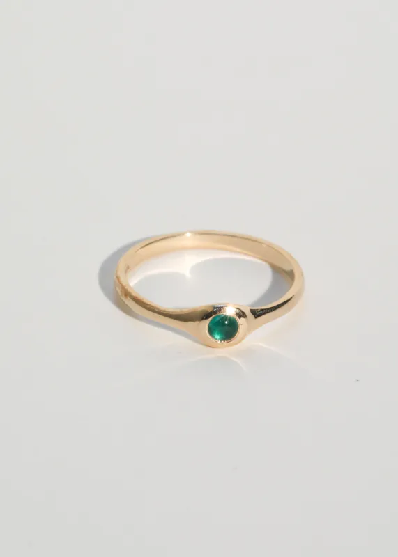 Archive Vero Ring in 14k - Emerald made by Mondo Mondo