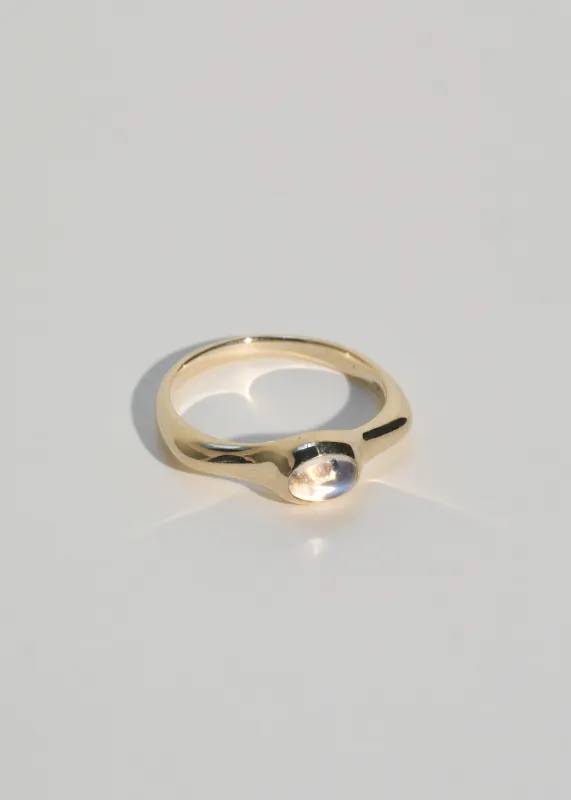 Archive Cecil Ring in Gold - Moonstone made by Mondo Mondo
