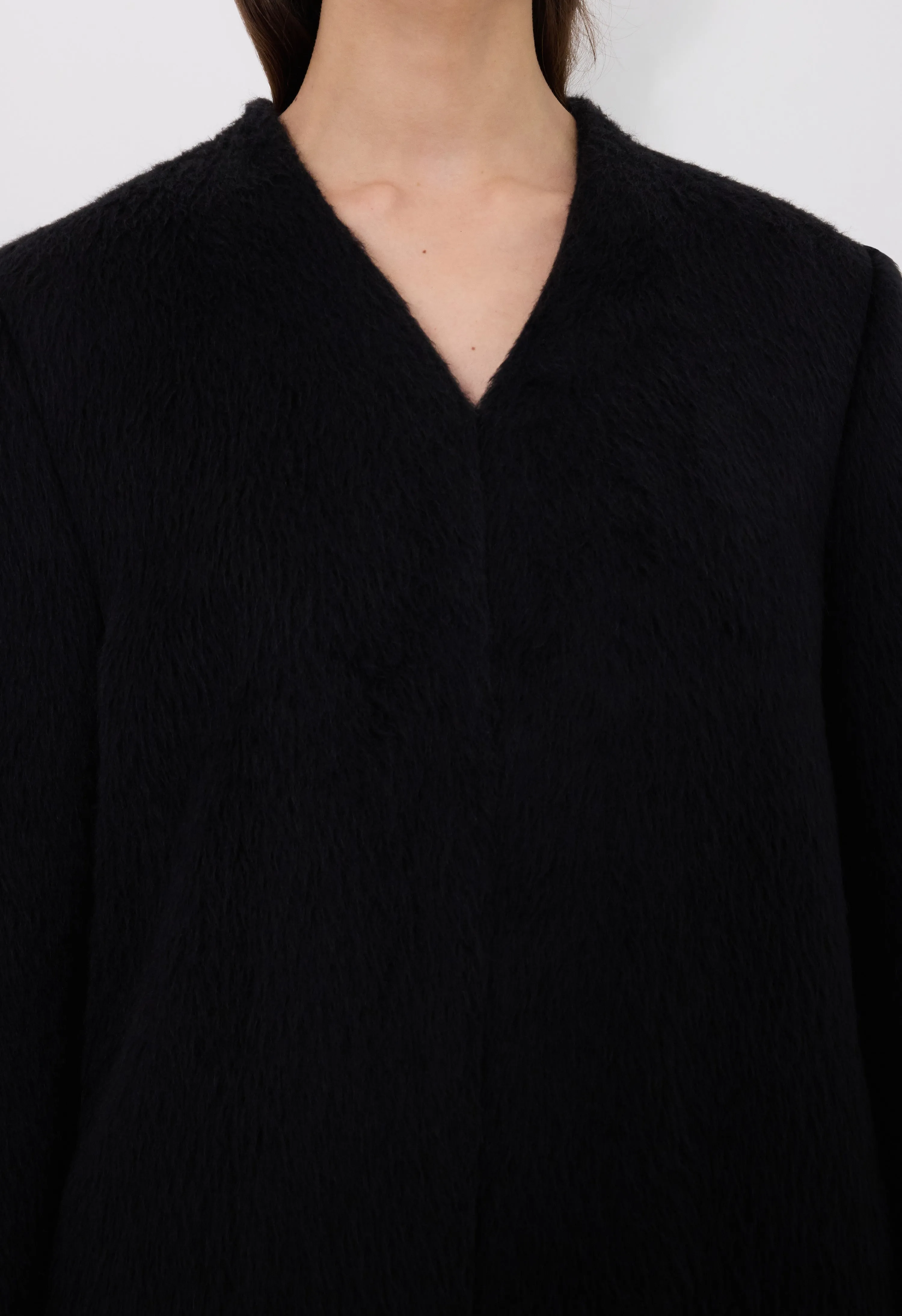 VOSS Alpaga blend V neck coat sold by Loulou De Saison product image thumbnail 4