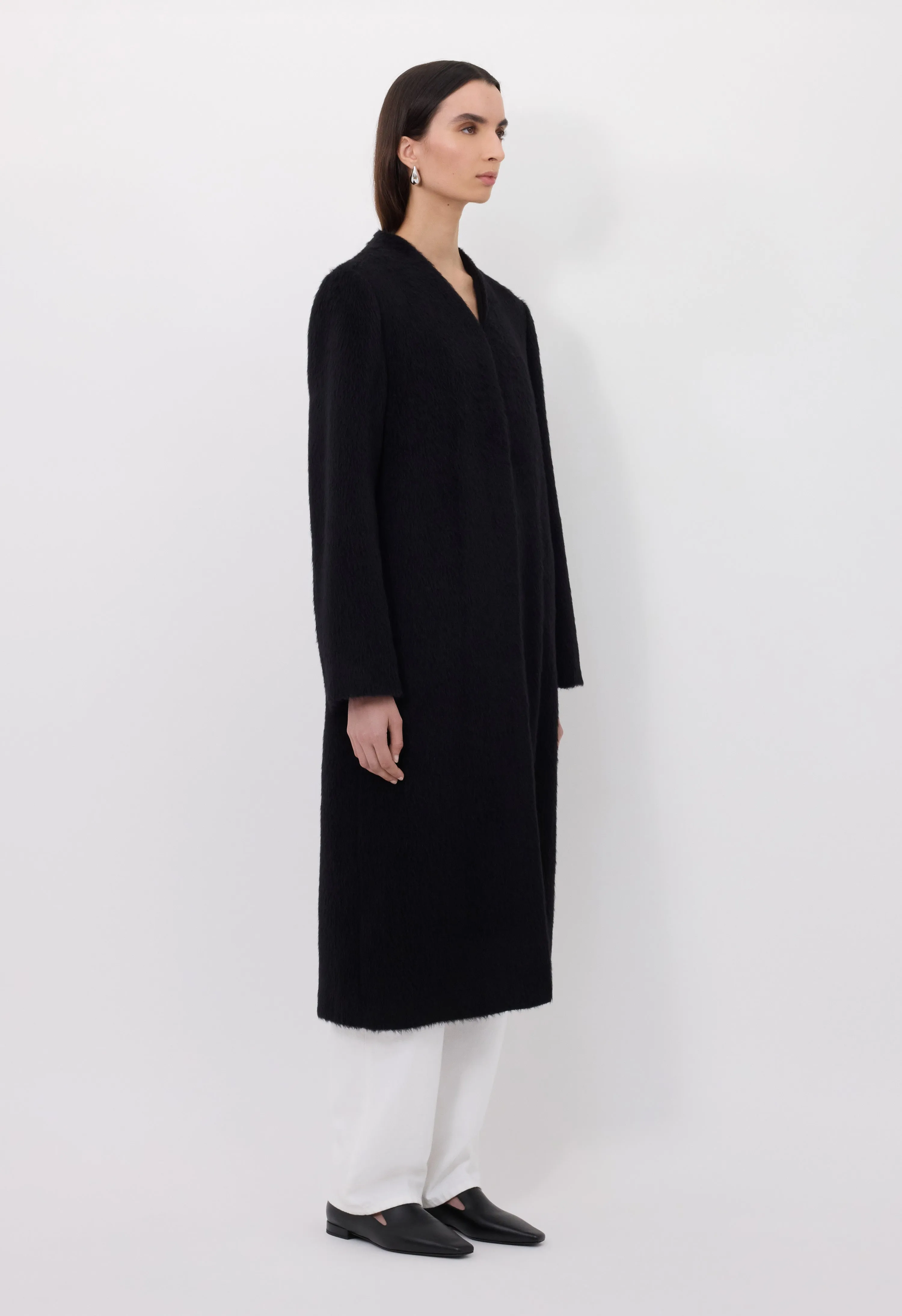 VOSS Alpaga blend V neck coat sold by Loulou De Saison product image thumbnail 3