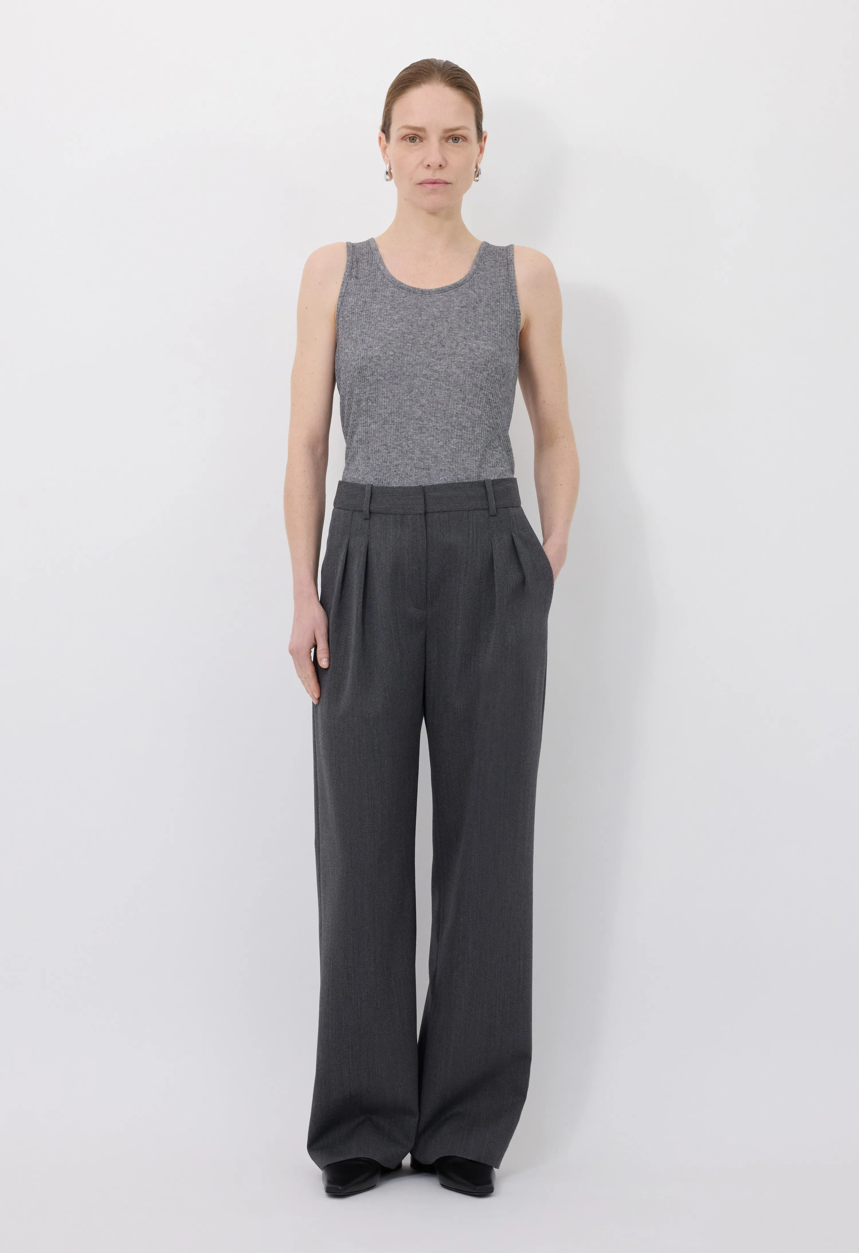TARA Wool trousers sold by Loulou De Saison