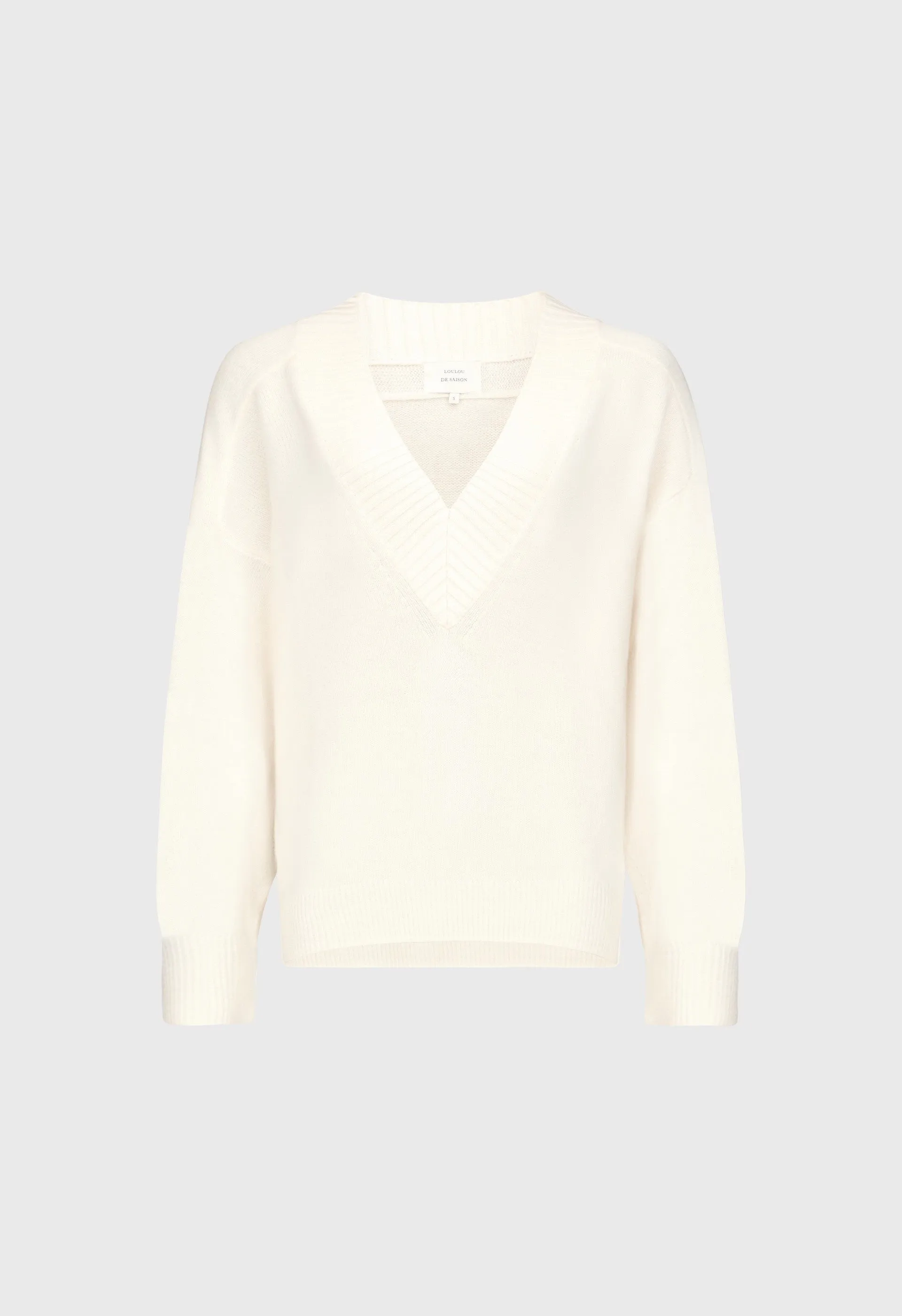 SAGE LDS V neck cashmere sweater sold by Loulou De Saison product image thumbnail 2