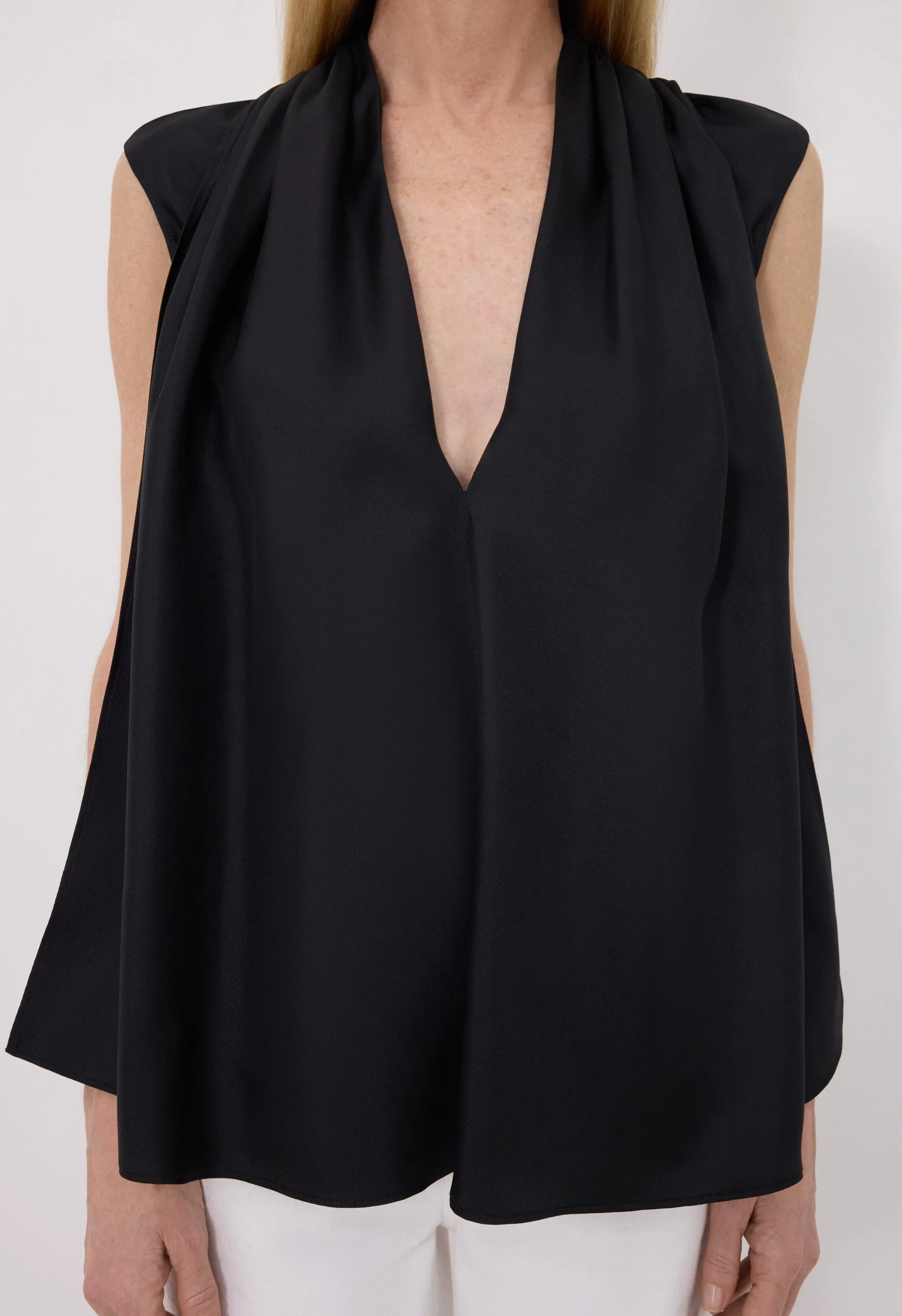 SADE Sleeveless silk top sold by Loulou De Saison product image thumbnail 4