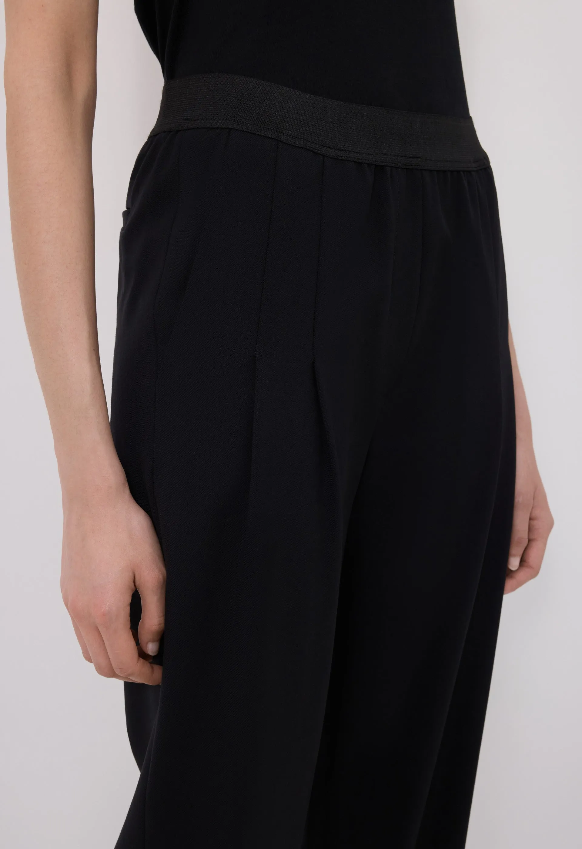 NIRO Elasticated waistline trousers sold by Loulou De Saison product image thumbnail 4