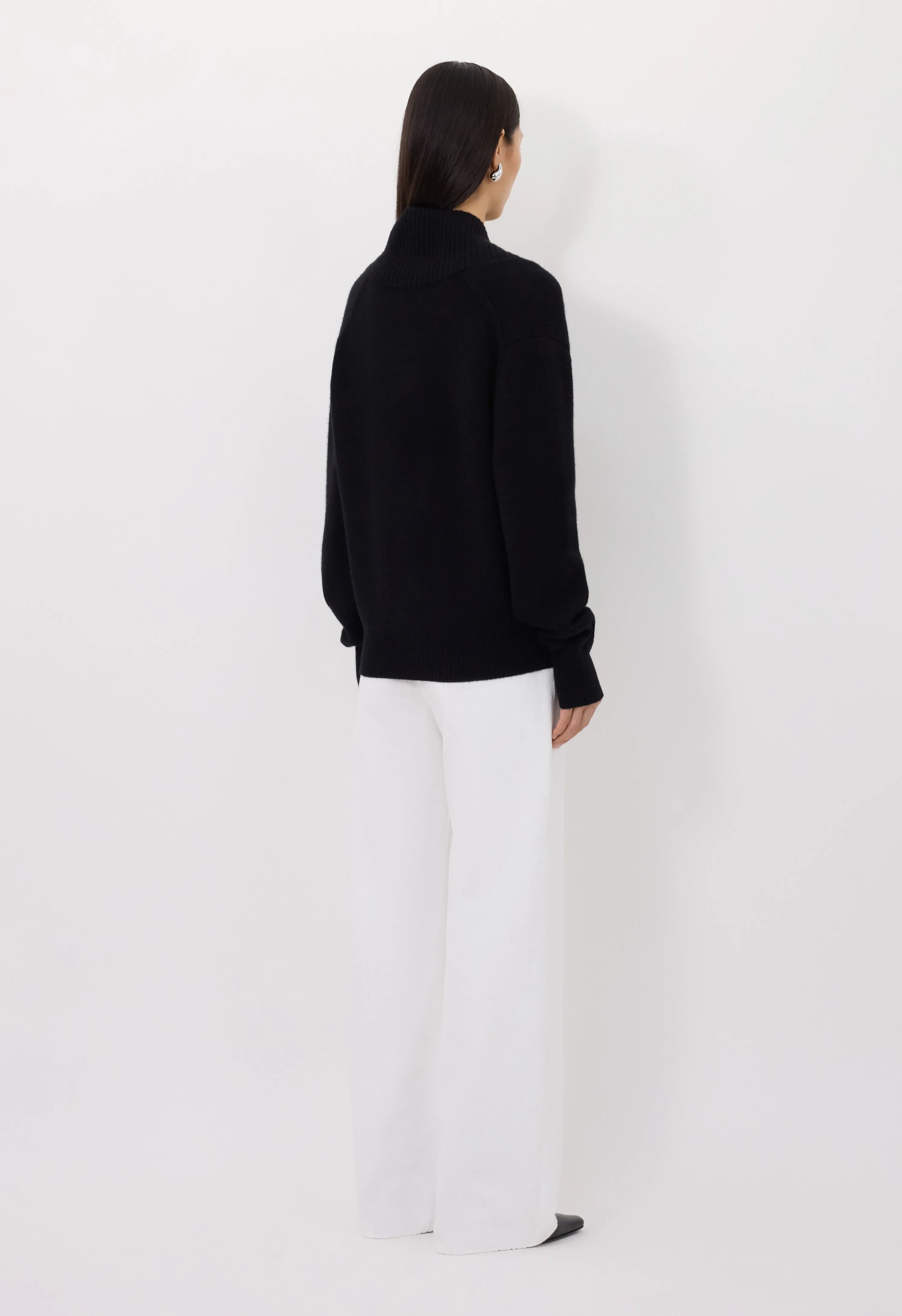 MAKELA Cashmere V neck sweater sold by Loulou De Saison product image thumbnail 5