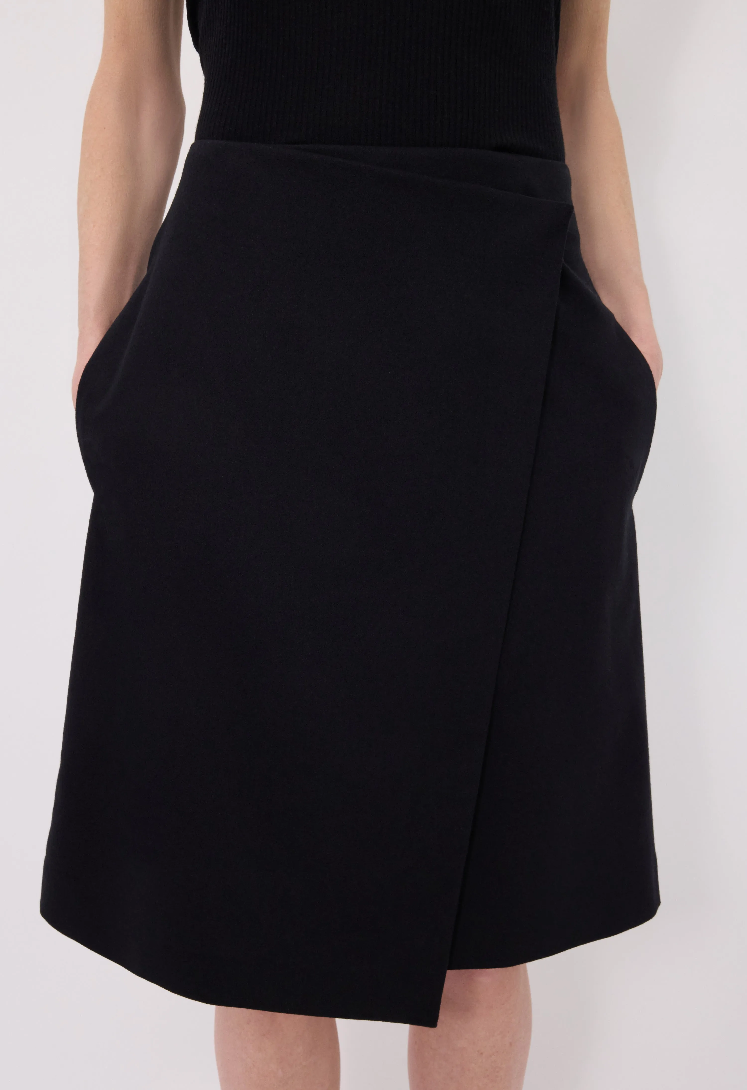 JIL Flannel wrap skirt sold by Loulou De Saison product image thumbnail 4