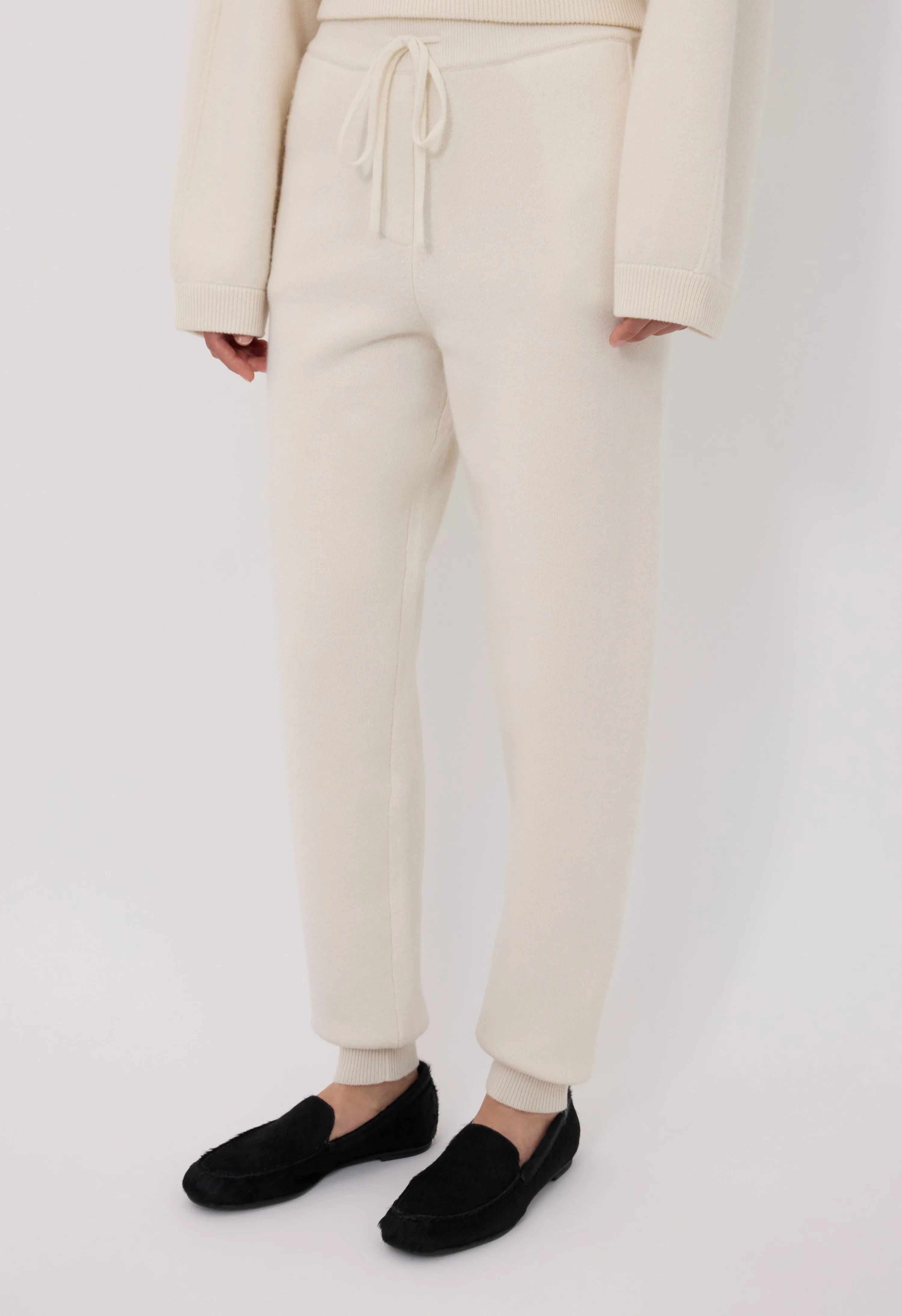 HESPERO LDS Cashmere French terry joggers sold by Loulou De Saison product image thumbnail 4