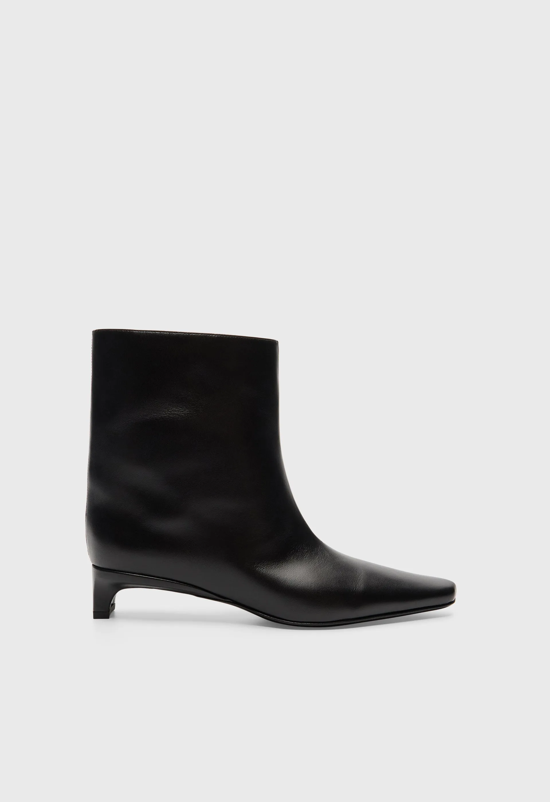 CELINE LDS Leather ankle boots sold by Loulou De Saison product image thumbnail 3