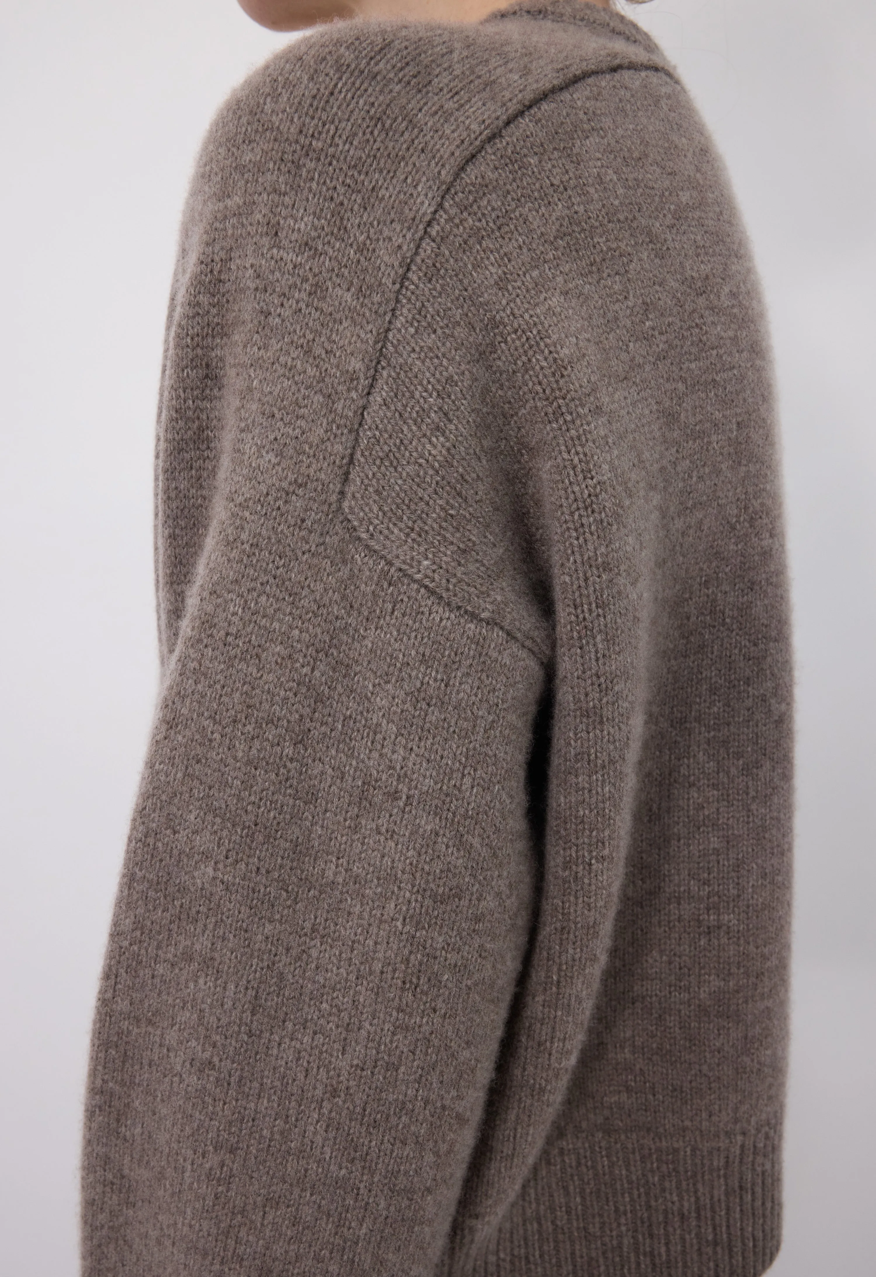 BRUZZI LDS Boxy cashmere sweater sold by Loulou De Saison product image thumbnail 4