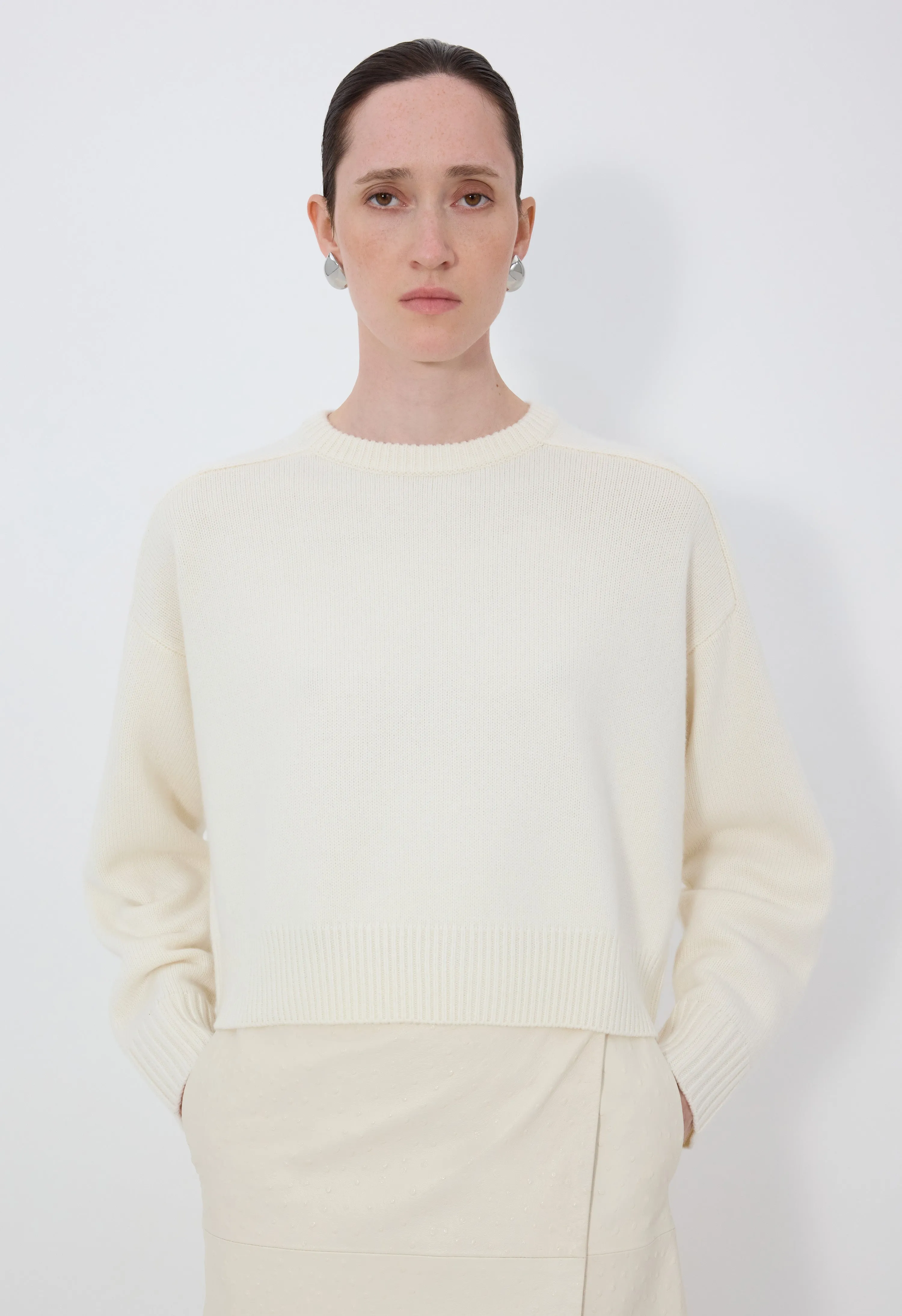 BRUZZI LDS Cropped wool cashmere sweater sold by Loulou De Saison product image thumbnail 4