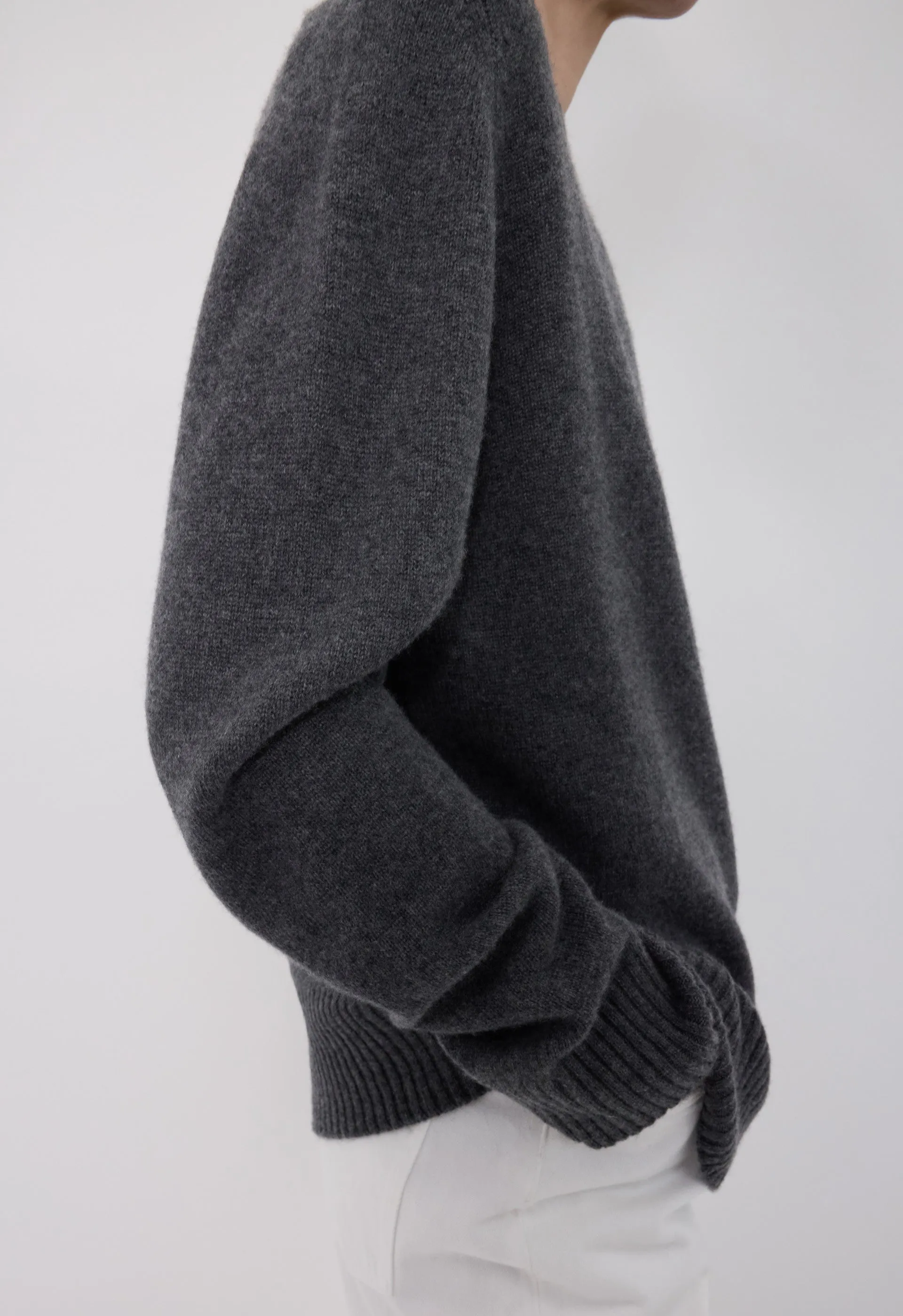 BALTRA LDS Cashmere sweater sold by Loulou De Saison product image thumbnail 4