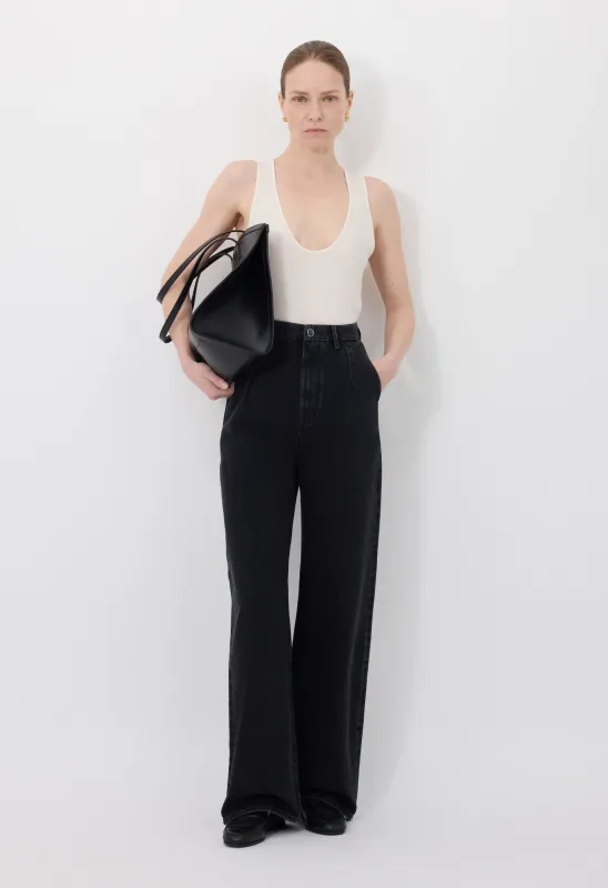 ATTU LDS Pleated jeans sold by Loulou De Saison