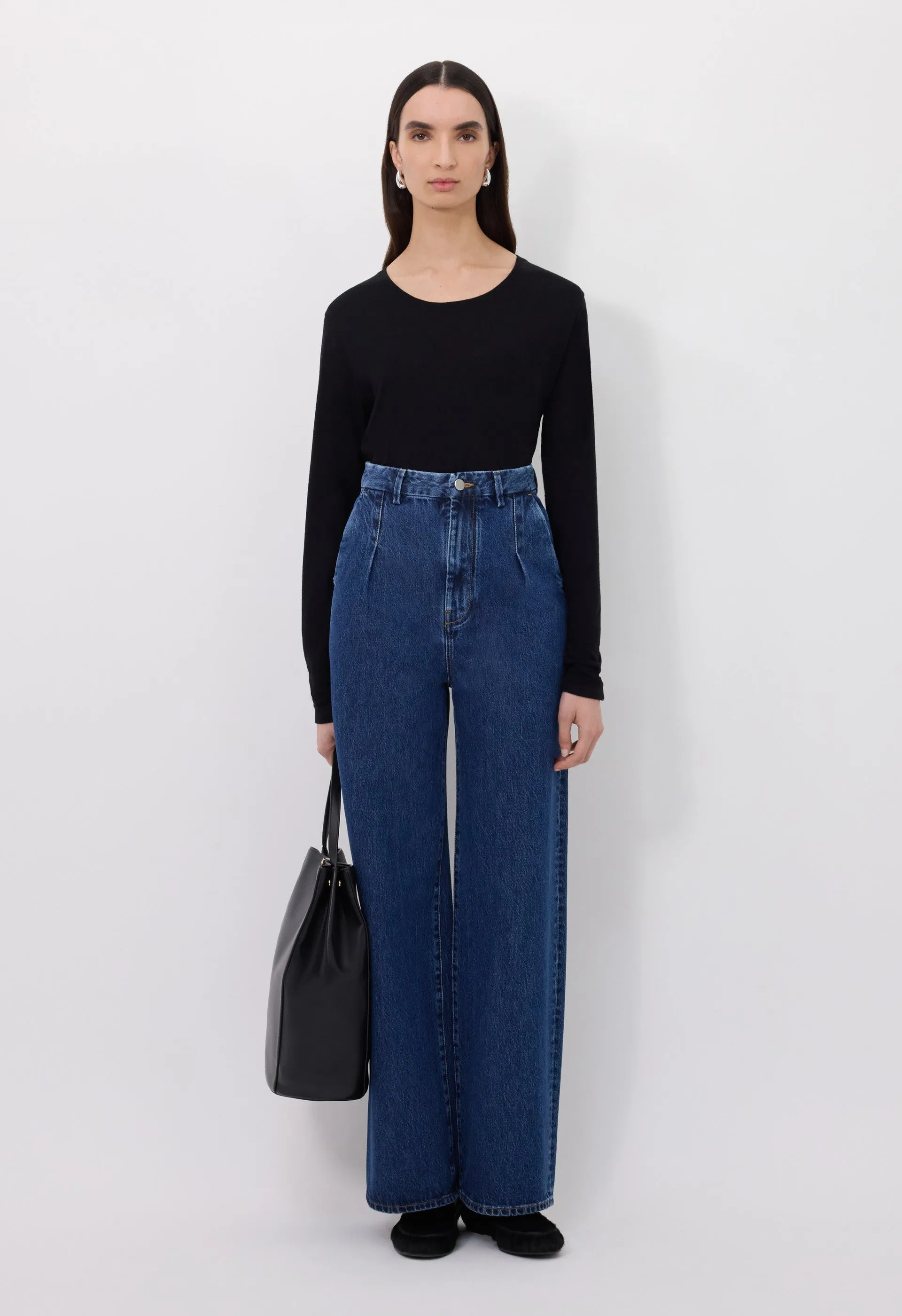 ATTU LDS Pleated jeans sold by Loulou De Saison