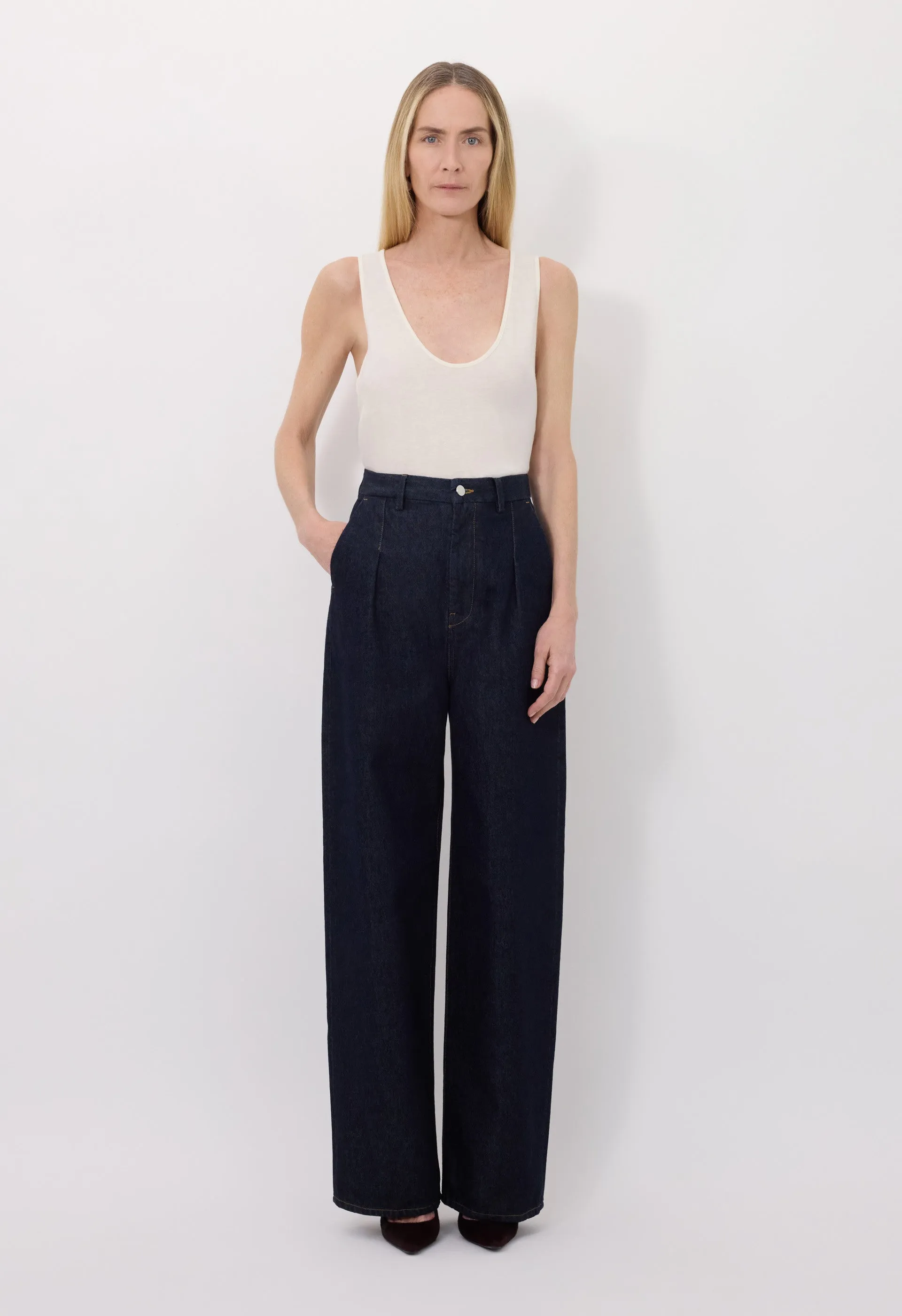 ATTU LDS Pleated jeans sold by Loulou De Saison